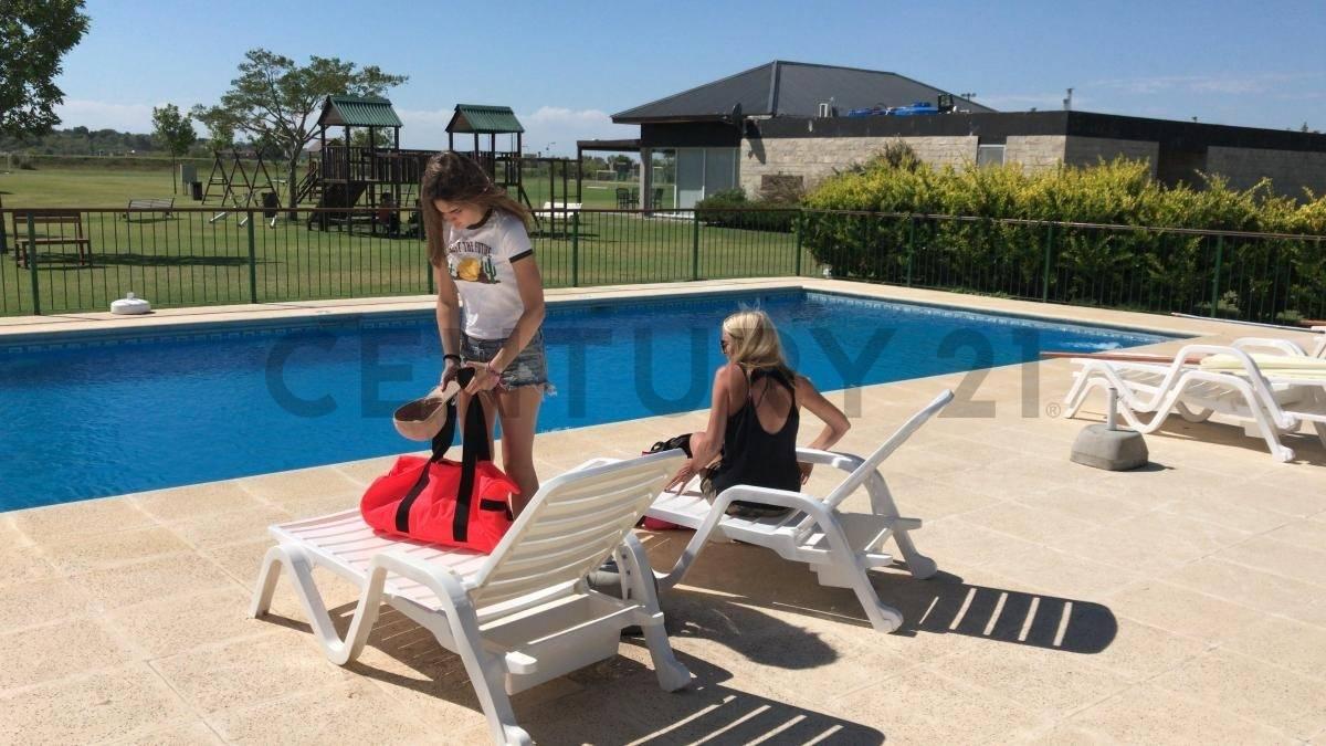EXCELENTE LOTE EN VENTA EN BARRIO PRIVADO EL CANTON NORTE — foto 1