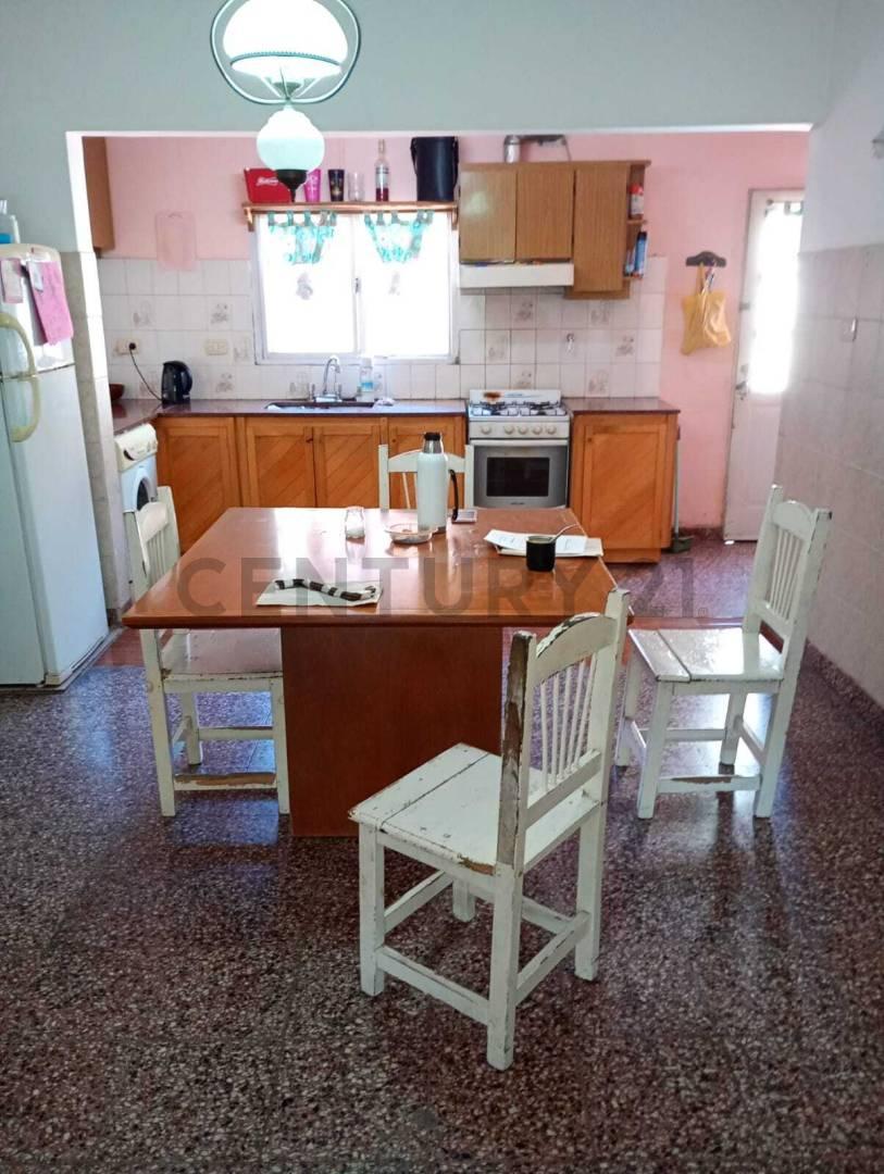 Venta Casa 5 Dormitorios y Cochera - José león Suarez - Ptdo. San Martín — foto 1
