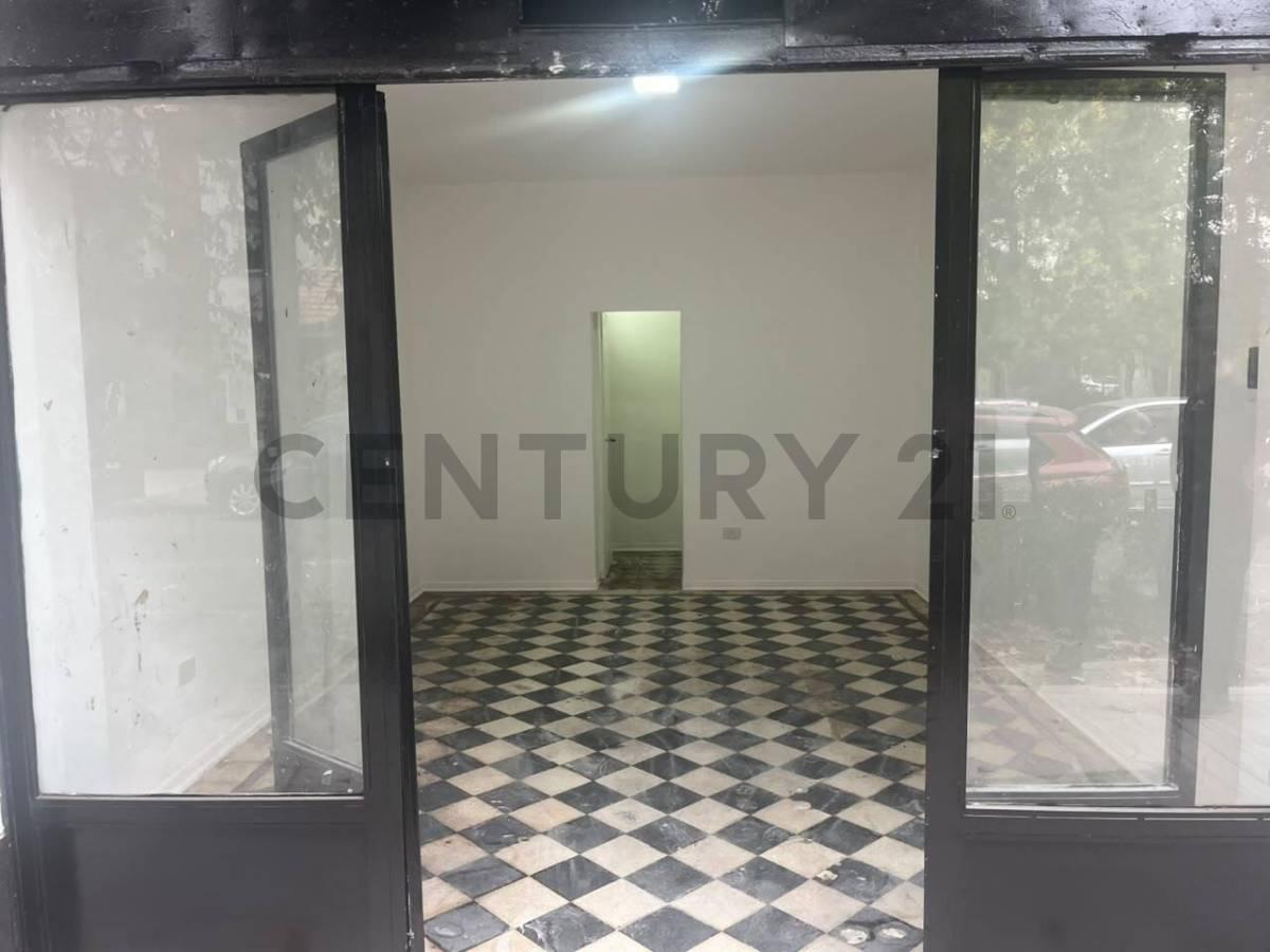 Local Comercial en Alquiler en Excelente Zona Pleno Villa Devoto — foto 1