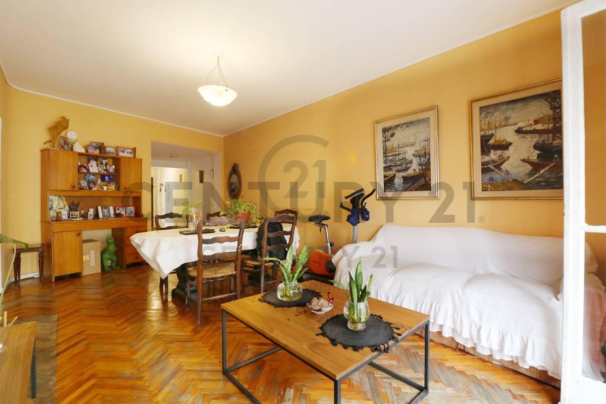 Venta Departamento 4 Ambientes con Balcón — foto 1