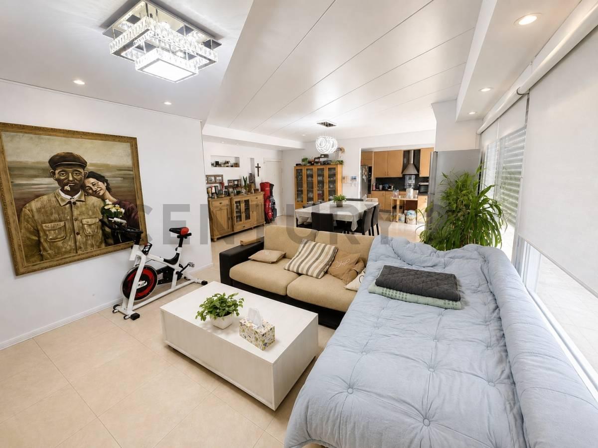VENTA – 98 m², EXCLUSIVO DEPARTAMENTO DE 3 AMBIENTES CON COCHERA – FLORES — foto 1