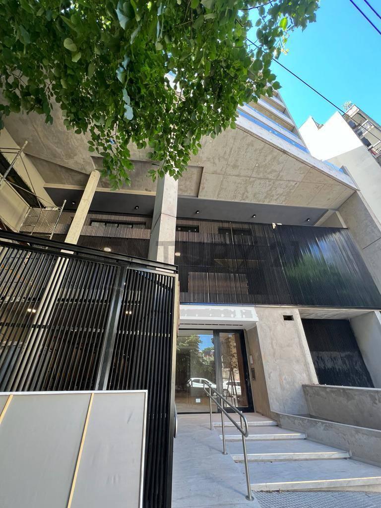 Tres ambientes con patio a estrenar — foto 1