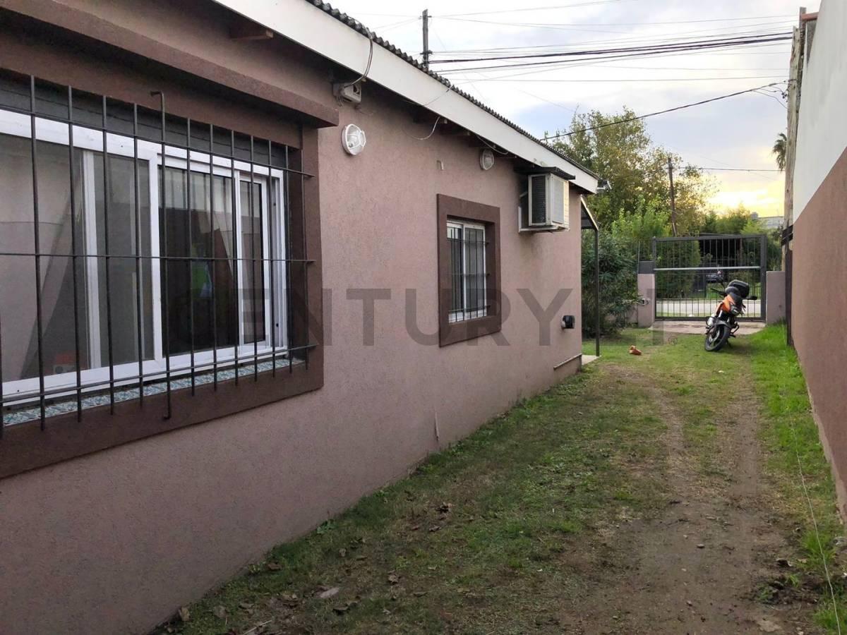Casa de 2 Dormitorios en Barrio el Carmen-Berisso — foto 1
