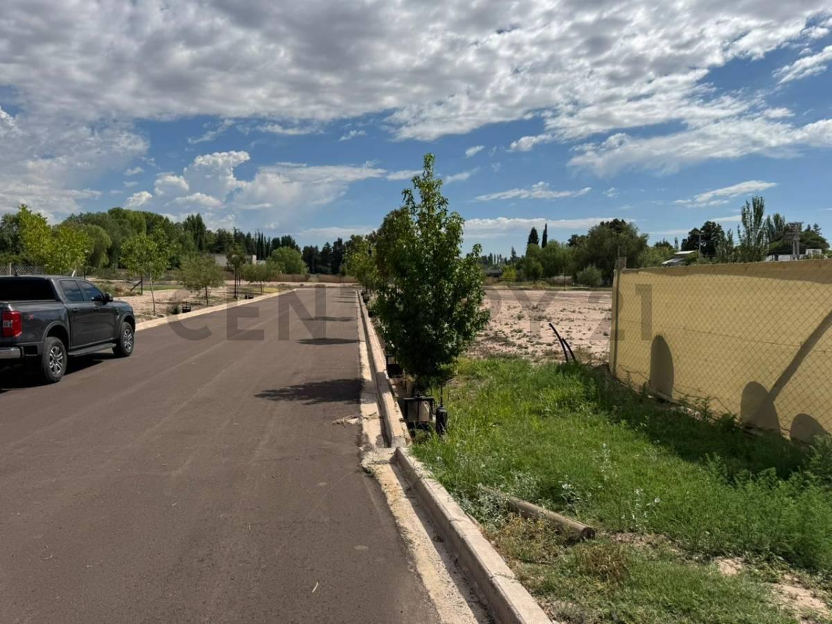 C21 Lucio Barroso vende lote en exclusivo desarrollo Villa Álzaga — foto 1