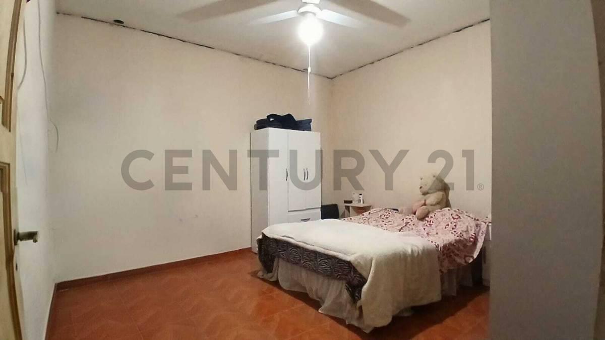 Century 21 Lucio Barroso vende casa en distrito Nueva Ciudad Guaymallen — foto 1