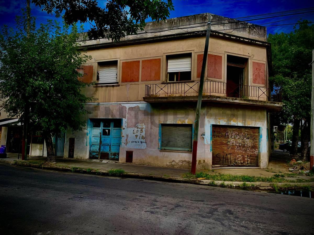 Casa de 5 ambientes a reciclas, mas local comercial — foto 1