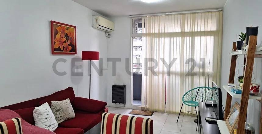 VENTA DEPARTAMENTO 2 AMBIENTES CON BALCON CORRIDO Y COCHERA - TORRES PUEYRREDON — foto 1