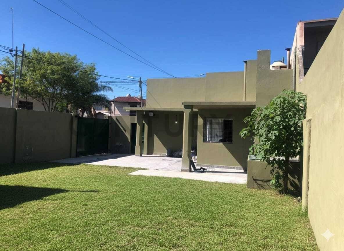 CASA VENTA LOMAS DE ZAMORA — foto 1