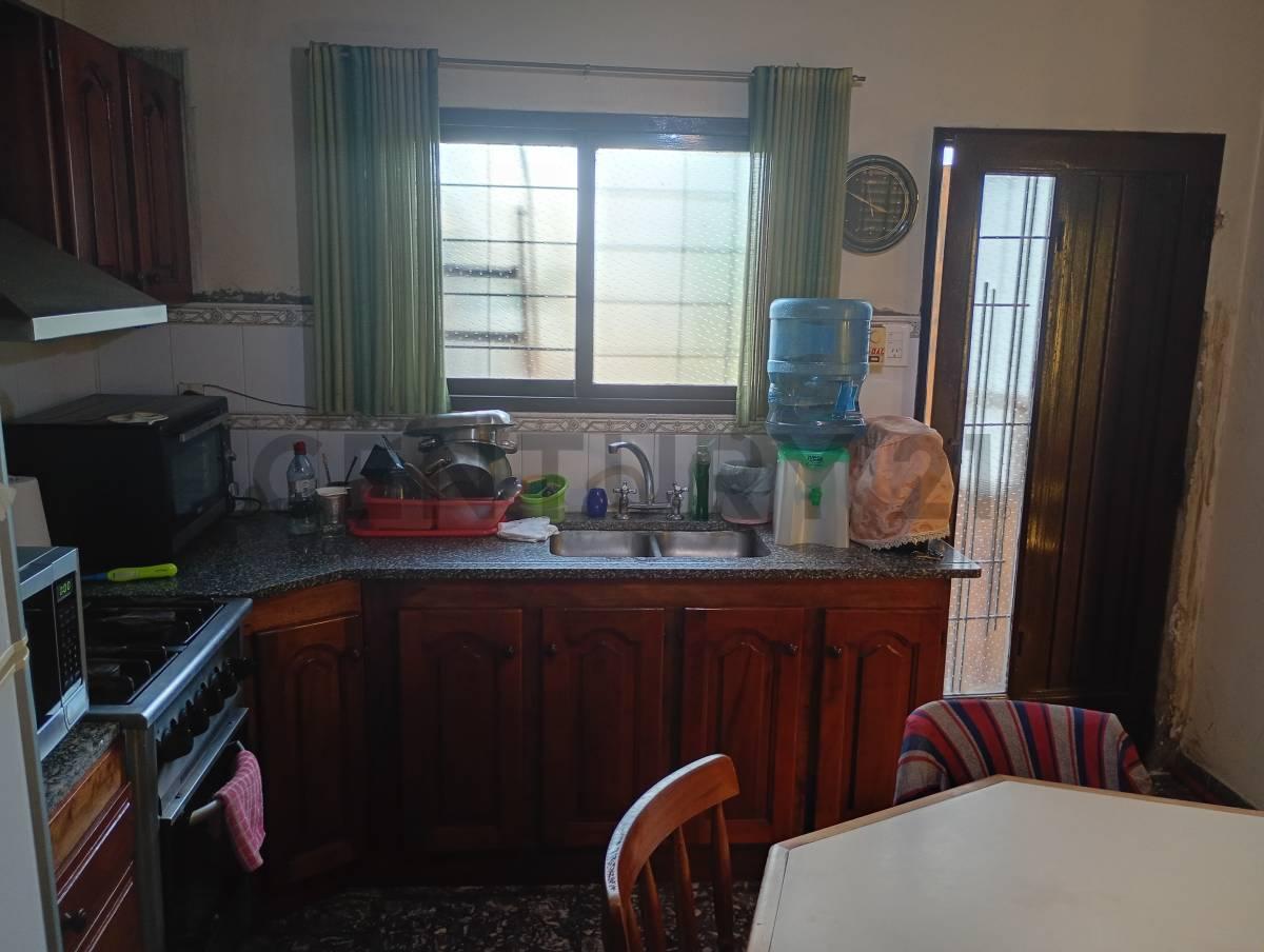 CASA CON PH EN VENTA EN LOMAS — foto 1