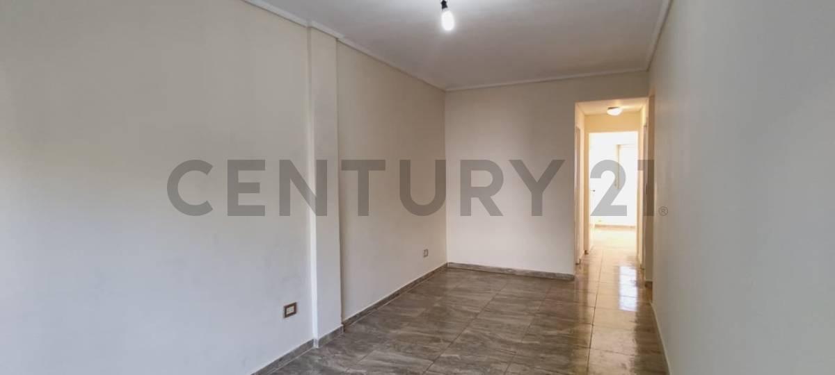 Departamento de 2 ambientes en el centro de Banfield! — foto 1