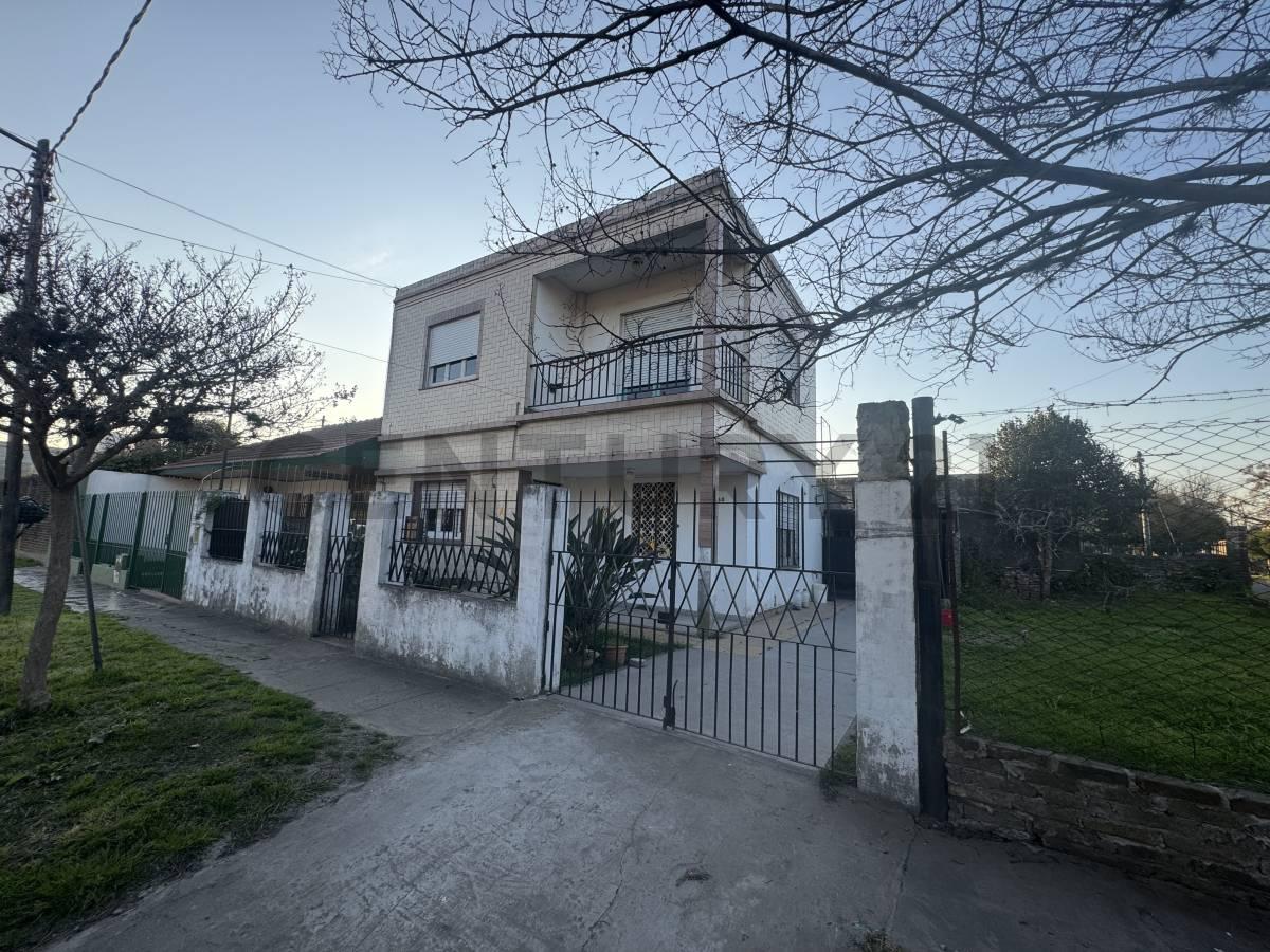 venta casa 4 ambientes, Burzaco. — foto 1
