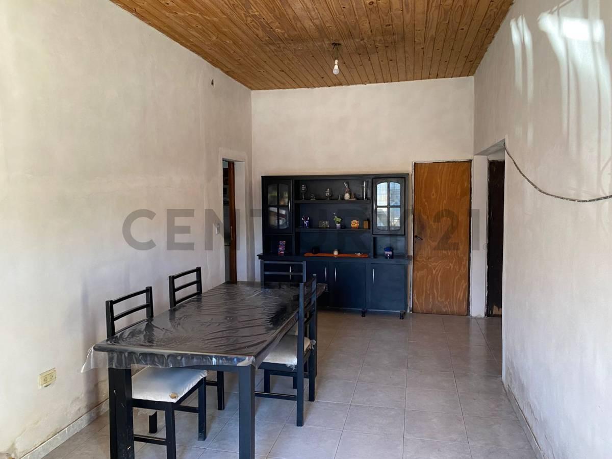 Venta de Casa de 4 Ambientes en Lomas de Zamora — foto 1