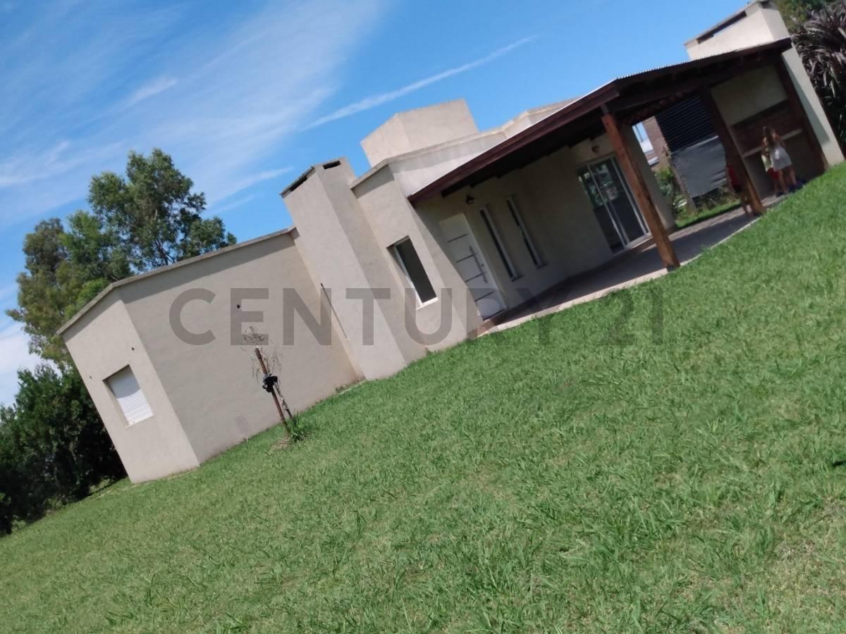 VENTA - CASA 2 DORMITORIOS - FUNES — foto 1