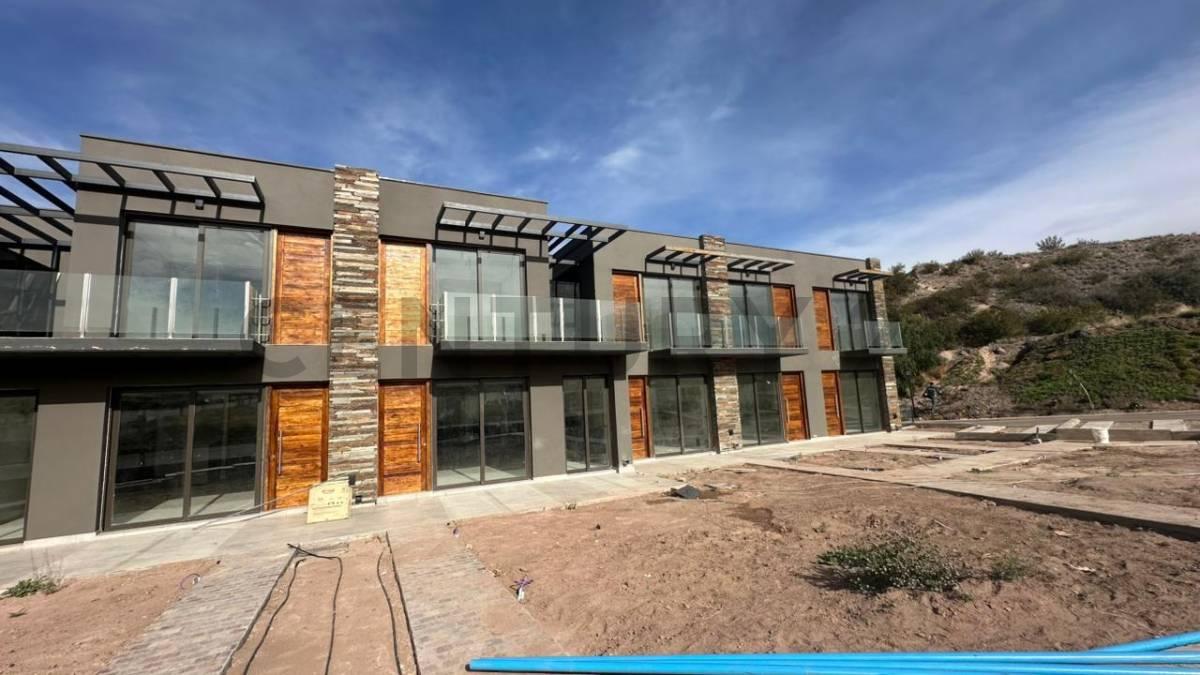 DUPLEX EN VENTA - BARRIO DALVIAN — foto 1