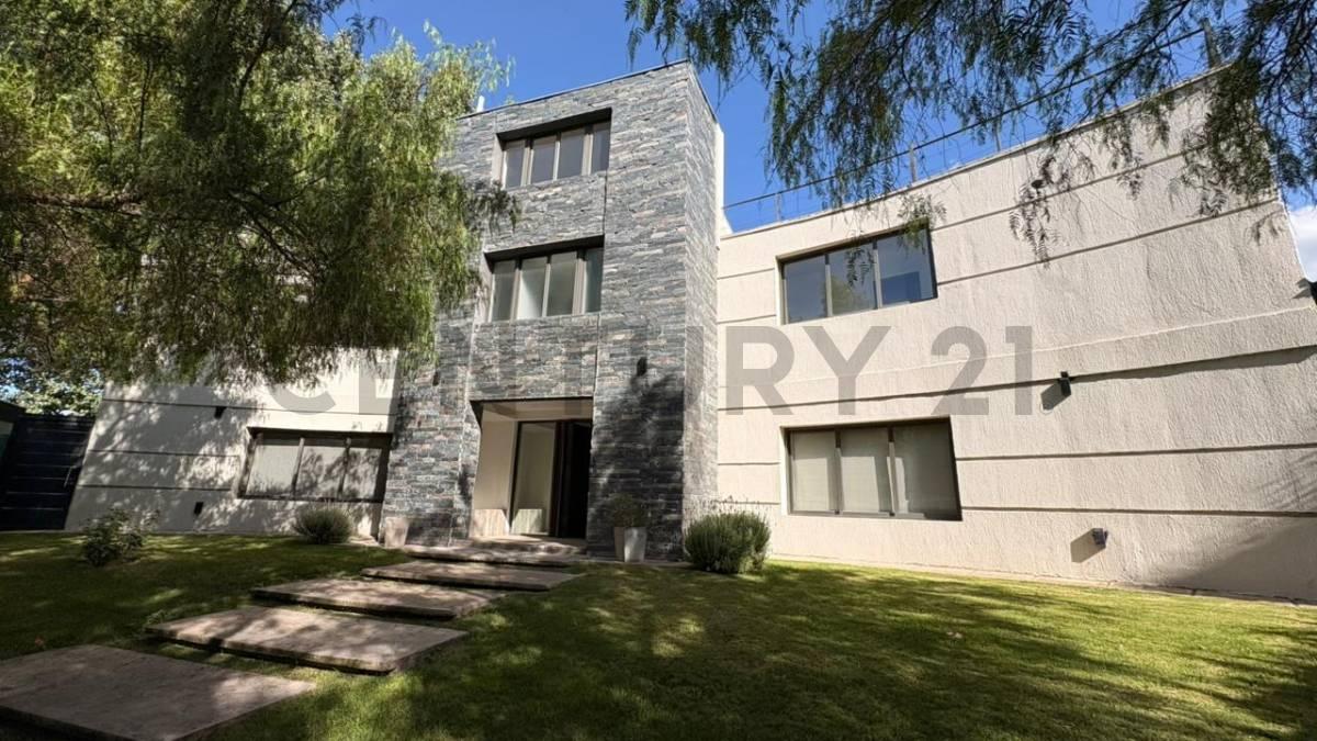 CASA EN VENTA - TERRUÑO DE ARAOZ — foto 1