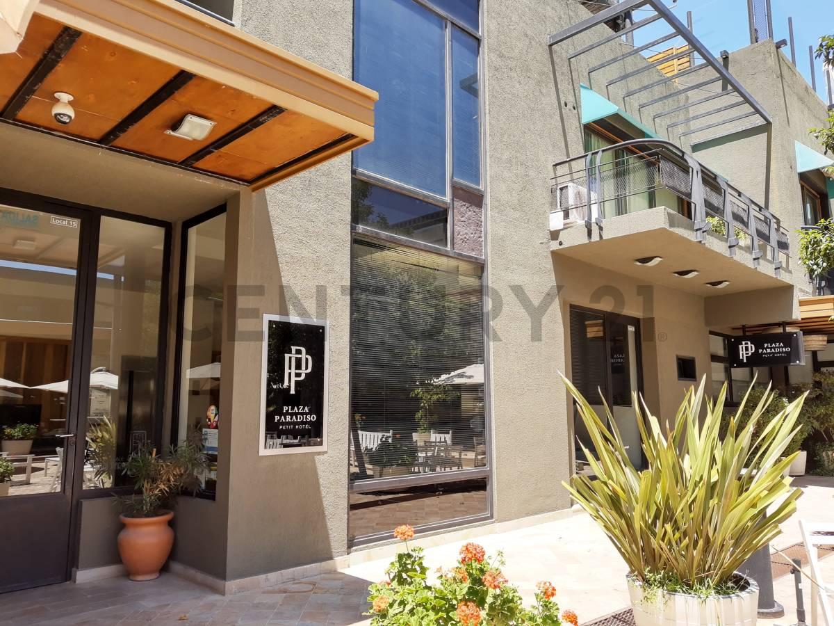 VENTA DE HOTEL + 6 LOCALES COMERCIALES EN CHACRAS DE CORIA — foto 1