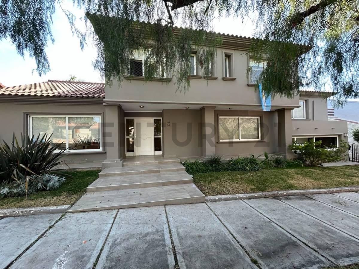 IMPECABLE CASA REFACCIONADA EN BARRIO PRIVADO DALVIAN SE FINANCIA! — foto 1