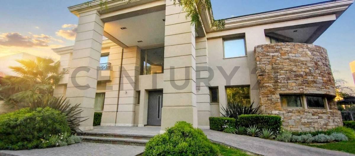 Century 21 López vende casa en Barrio Privado Dalvian, Mendoza — foto 1
