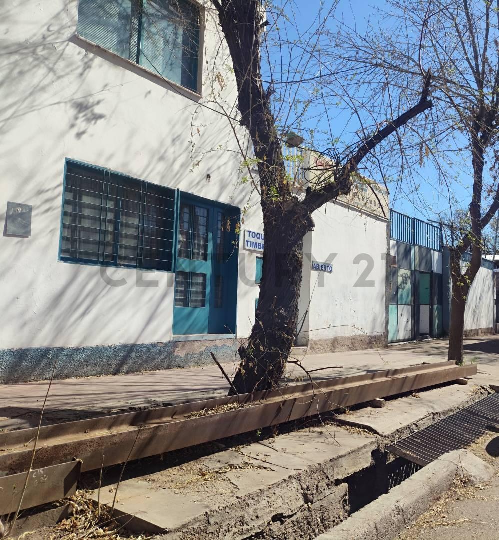 Venta Galpón con Oficinas — foto 1