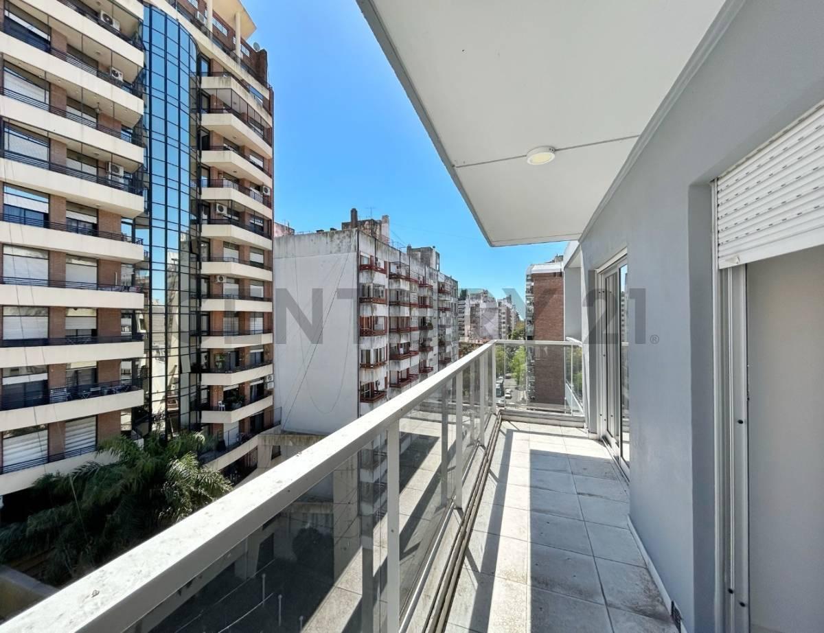 VENTA DEPARTAMENTO 1 DORMITORIO CON BALCON AL FRENTE CENTRO RIO — foto 1