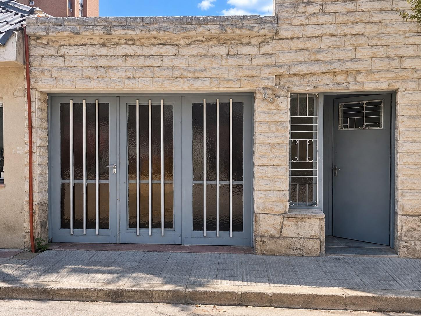 VENTA CASA DE 3 DORMITORIOS EN BARRIO GUEMES, A UNA CUADRA DE LA CAÑADA — foto 1