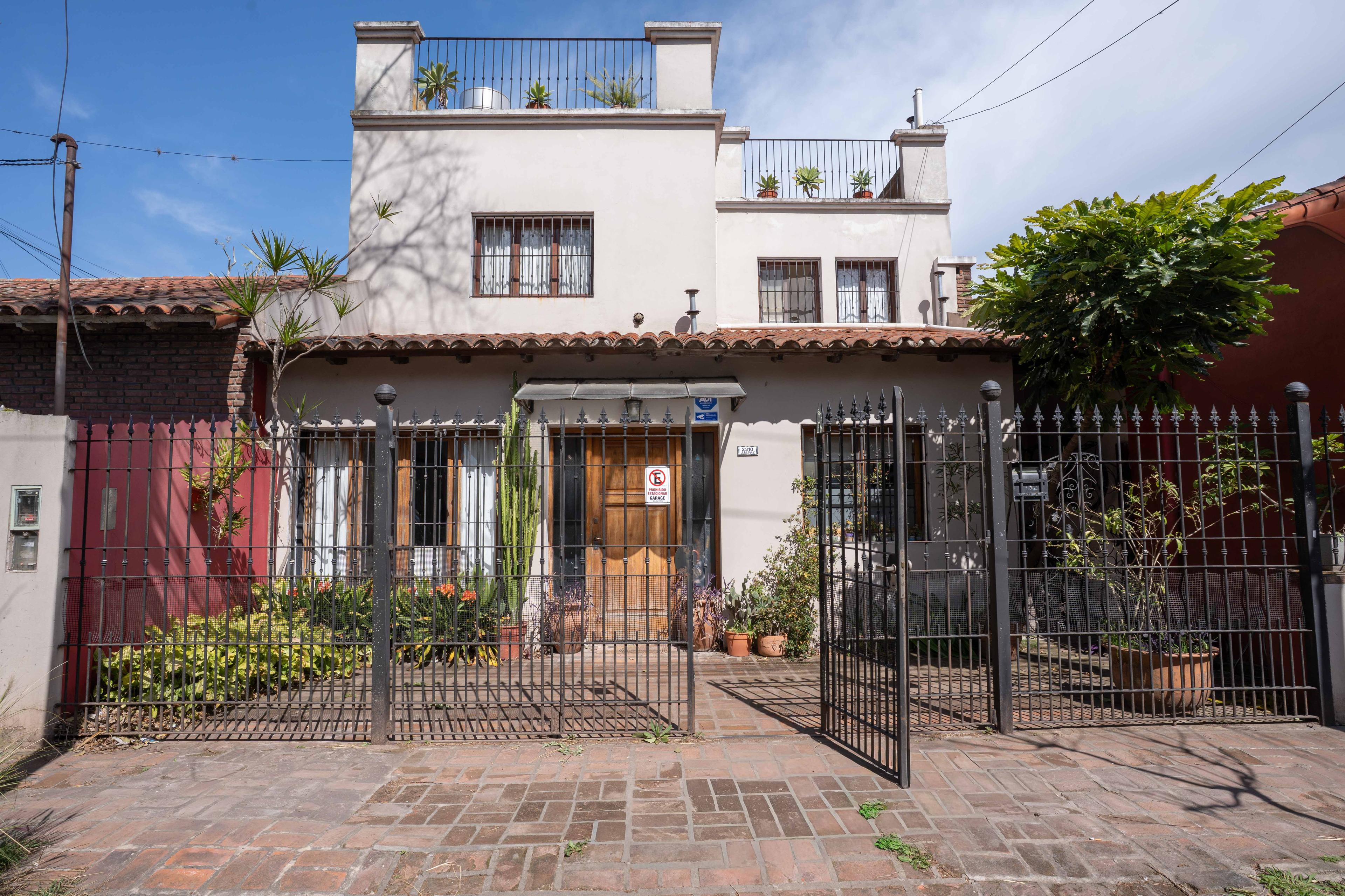 Casa con alma en Olivos Roche | Jardín soñado, luz y encanto — foto 1
