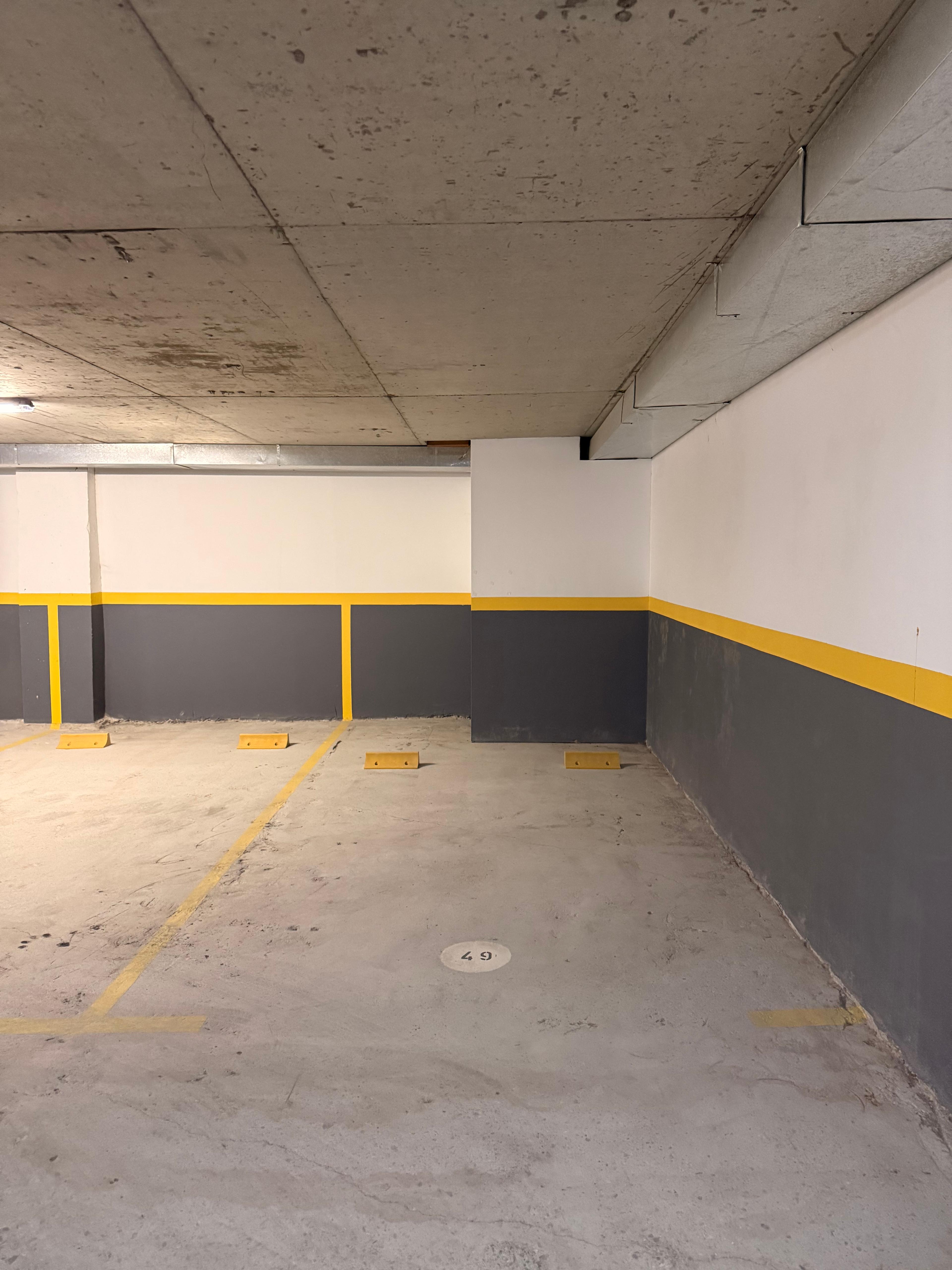 Alquiler Cochera Fija en Planta Baja Lumière Urbano | Almagro | Seg 24hs — foto 1