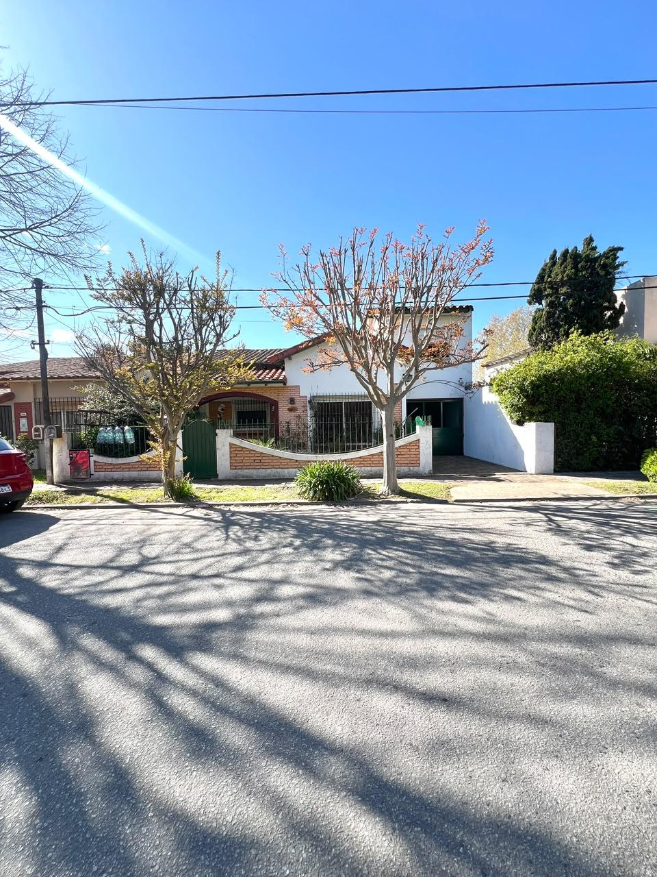 Casa en venta en Manuel B. Gonnet — foto 1