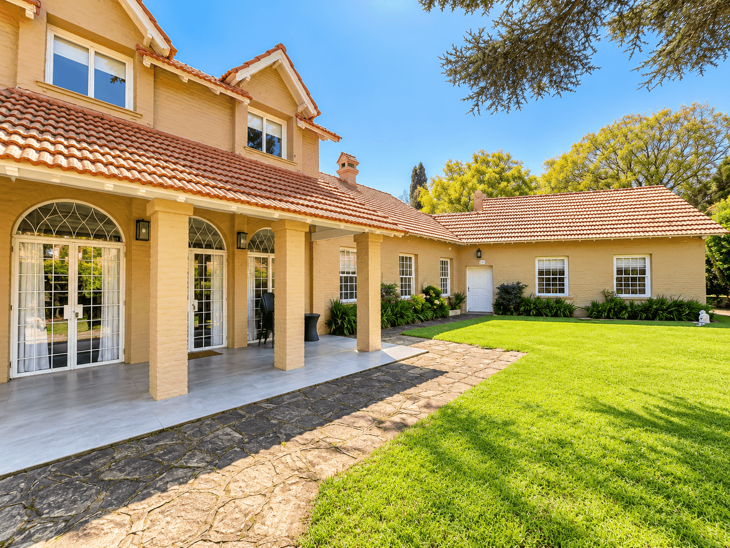 Imponente chalet 6 ambientes en Las Farolas, Parque Luro — foto 1