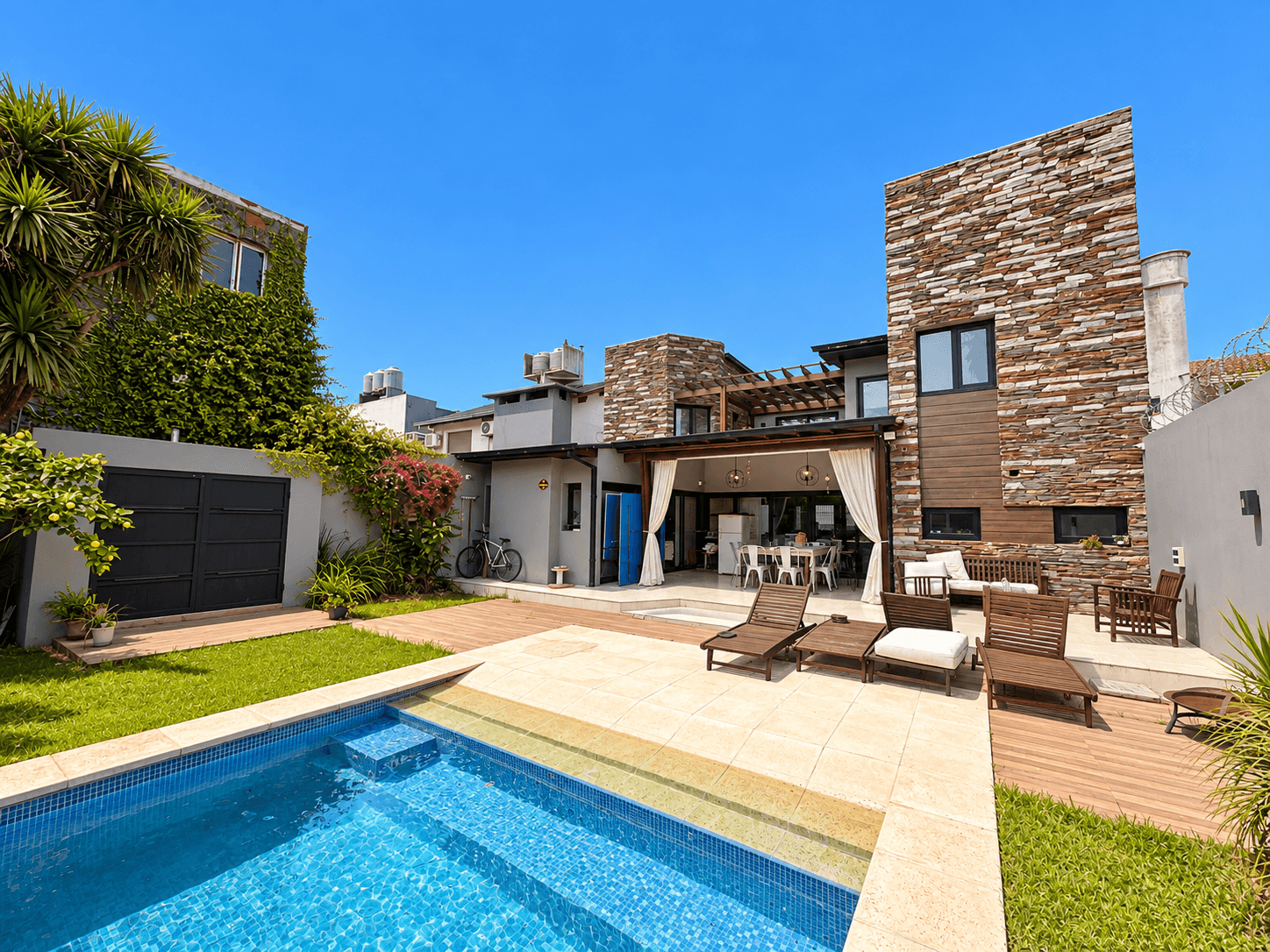 Chalet nuevo 5 ambientes con parque pileta y quincho en Constitucion — foto 1