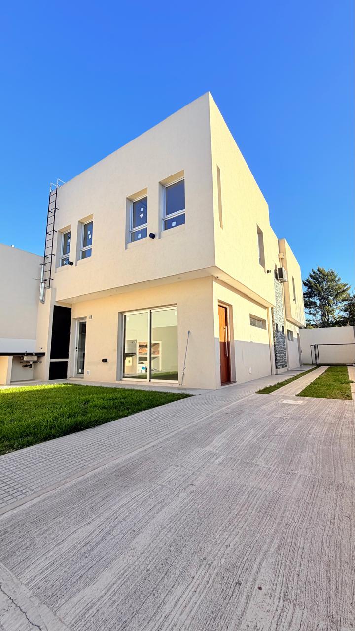 Dúplex de 2 dormitorios + escritorio a estrenar en venta | La Plata — foto 1