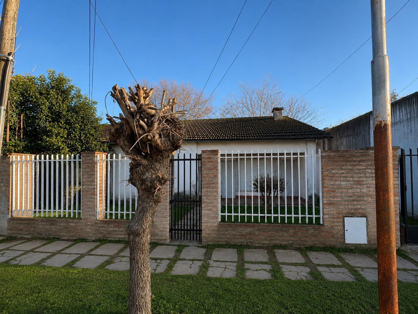 Venta Oportunidad de Inversion Casa + Local Sobre Lote de 444 m² Excelente Ubicación — foto 1