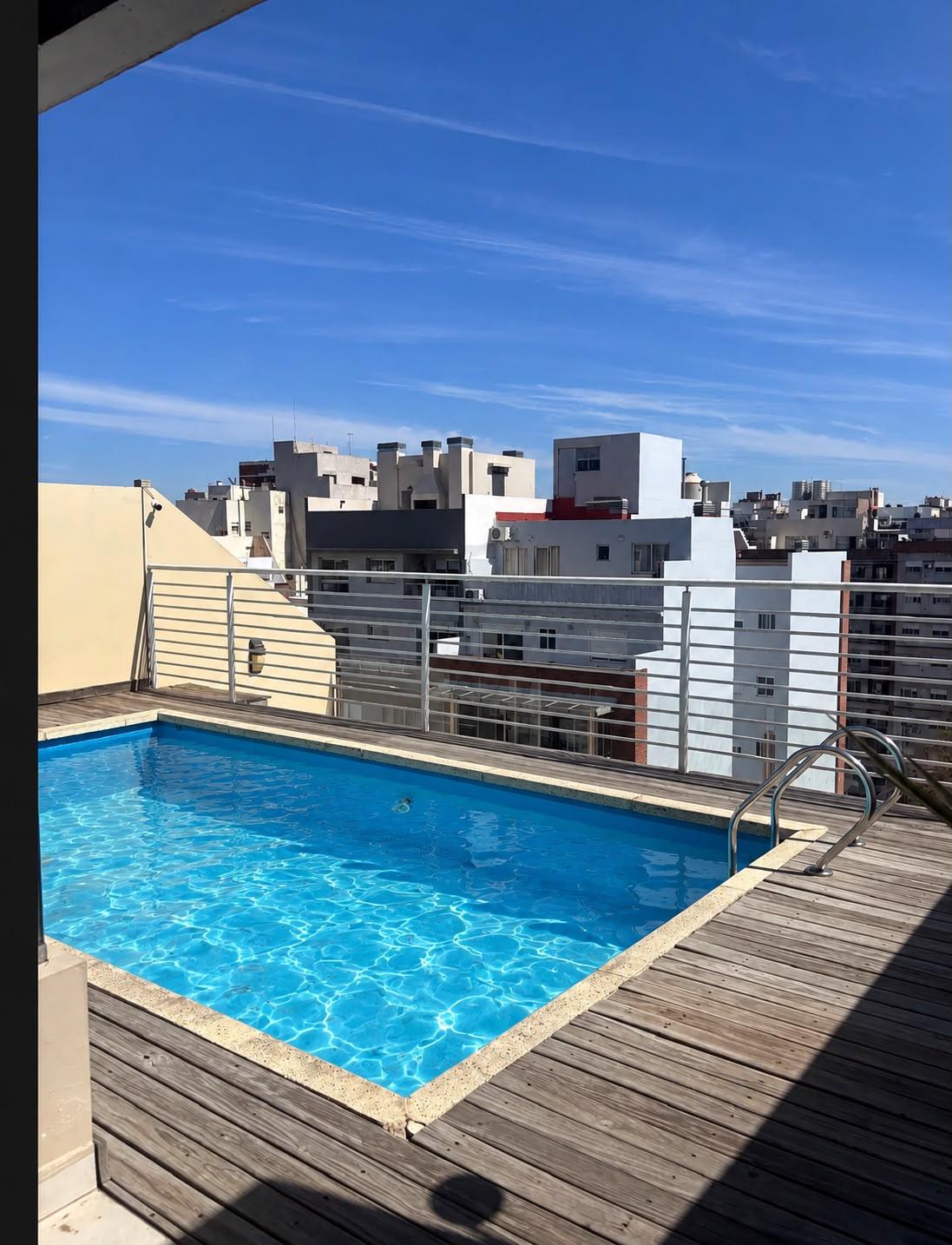 ALQUILER MONOAMBIENTE C/BALCÓN, COCHERA Y AMENITIES — foto 1