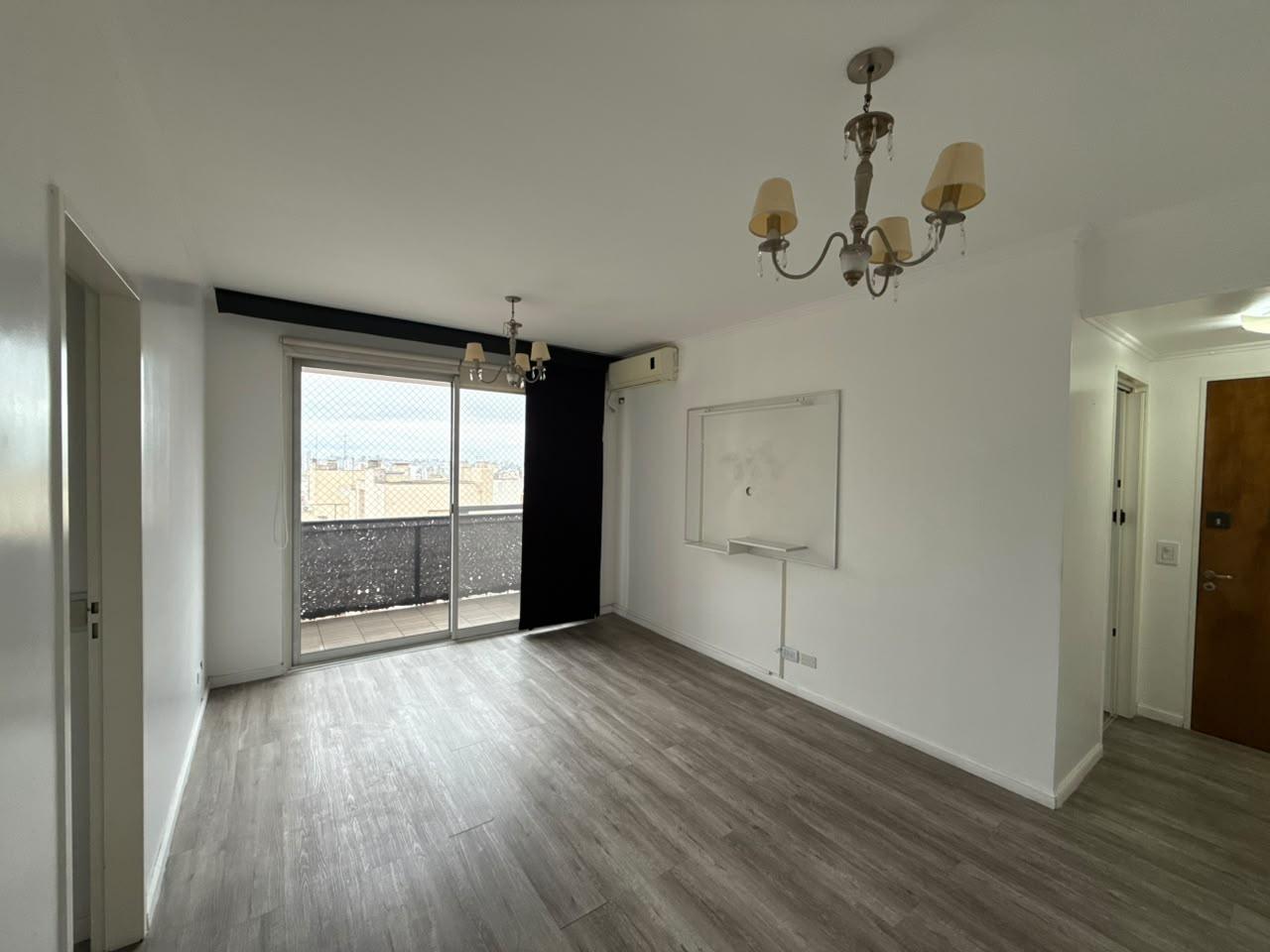 3 ambientes con balcón y cochera en venta – Av. Acoyte 600, Caballito — foto 1