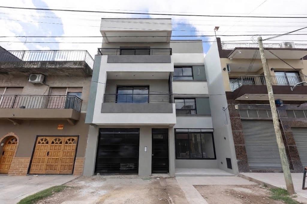 Oportunidad en Caseros: 2 ambientes c/ entrega en 45 días. Permuta — foto 1