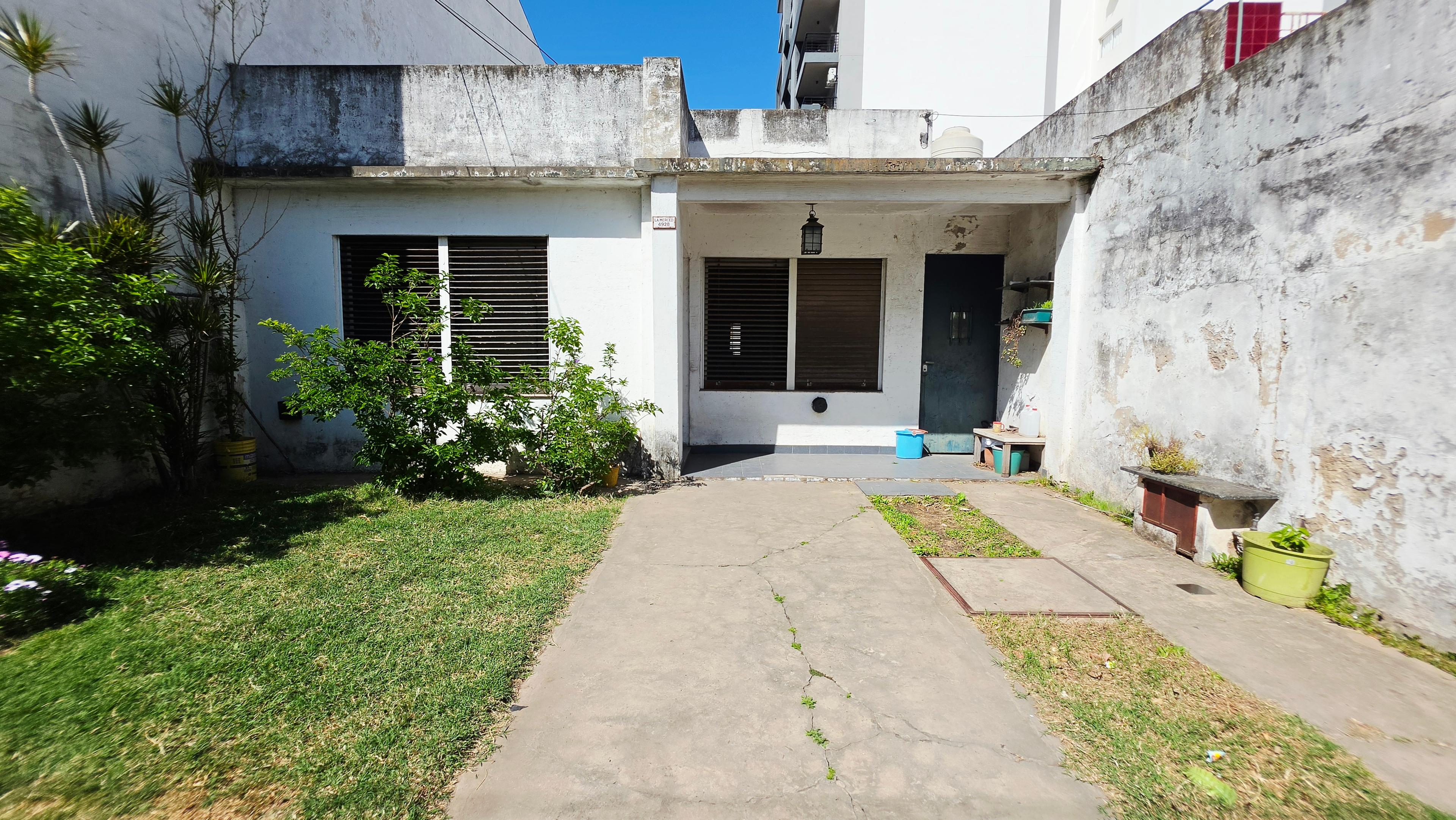 VENTA CASA 4 AMB PATIO COCHERA CASEROS — foto 1
