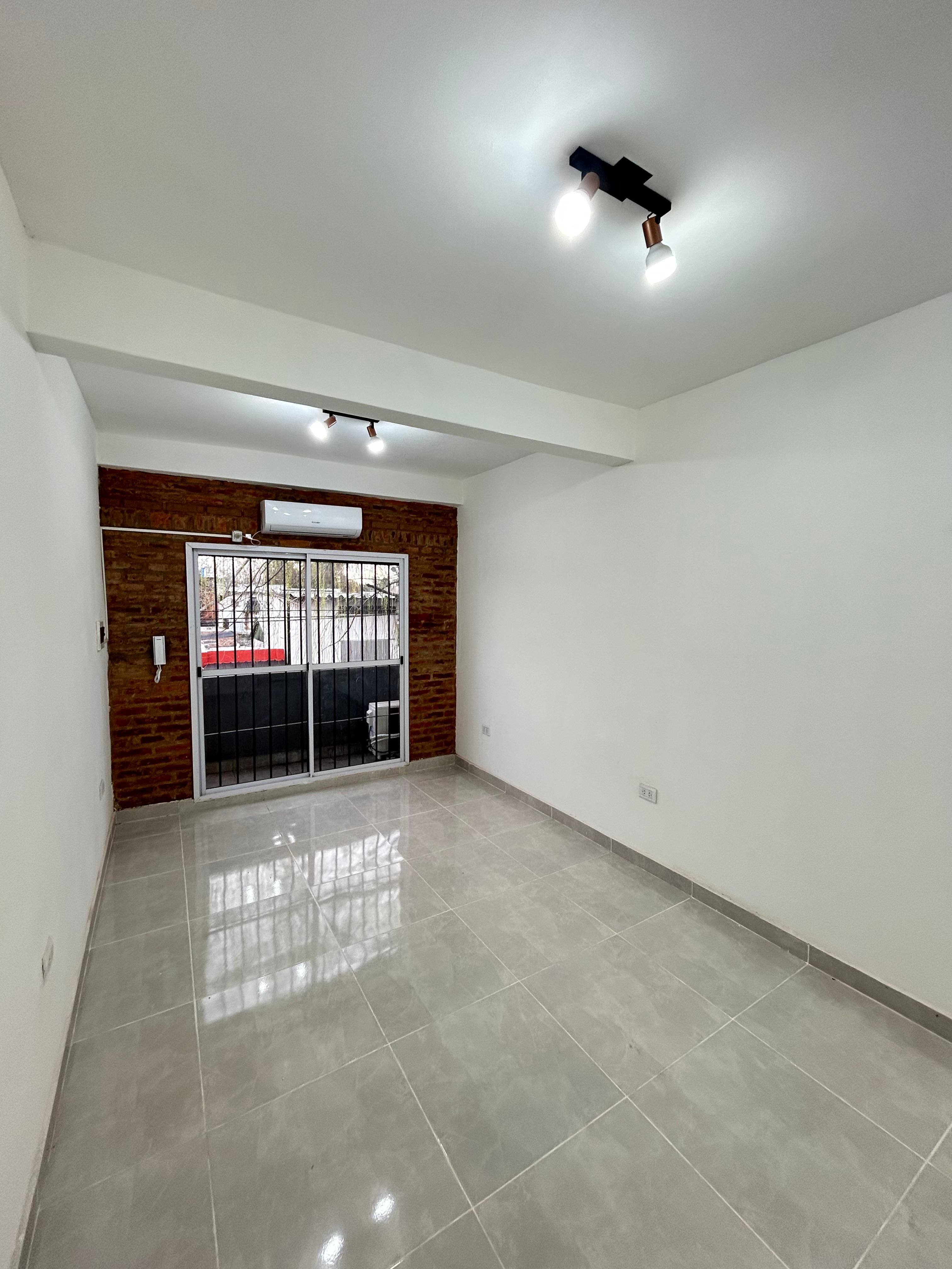 Oficinas en alquiler en Bella Vista — foto 1