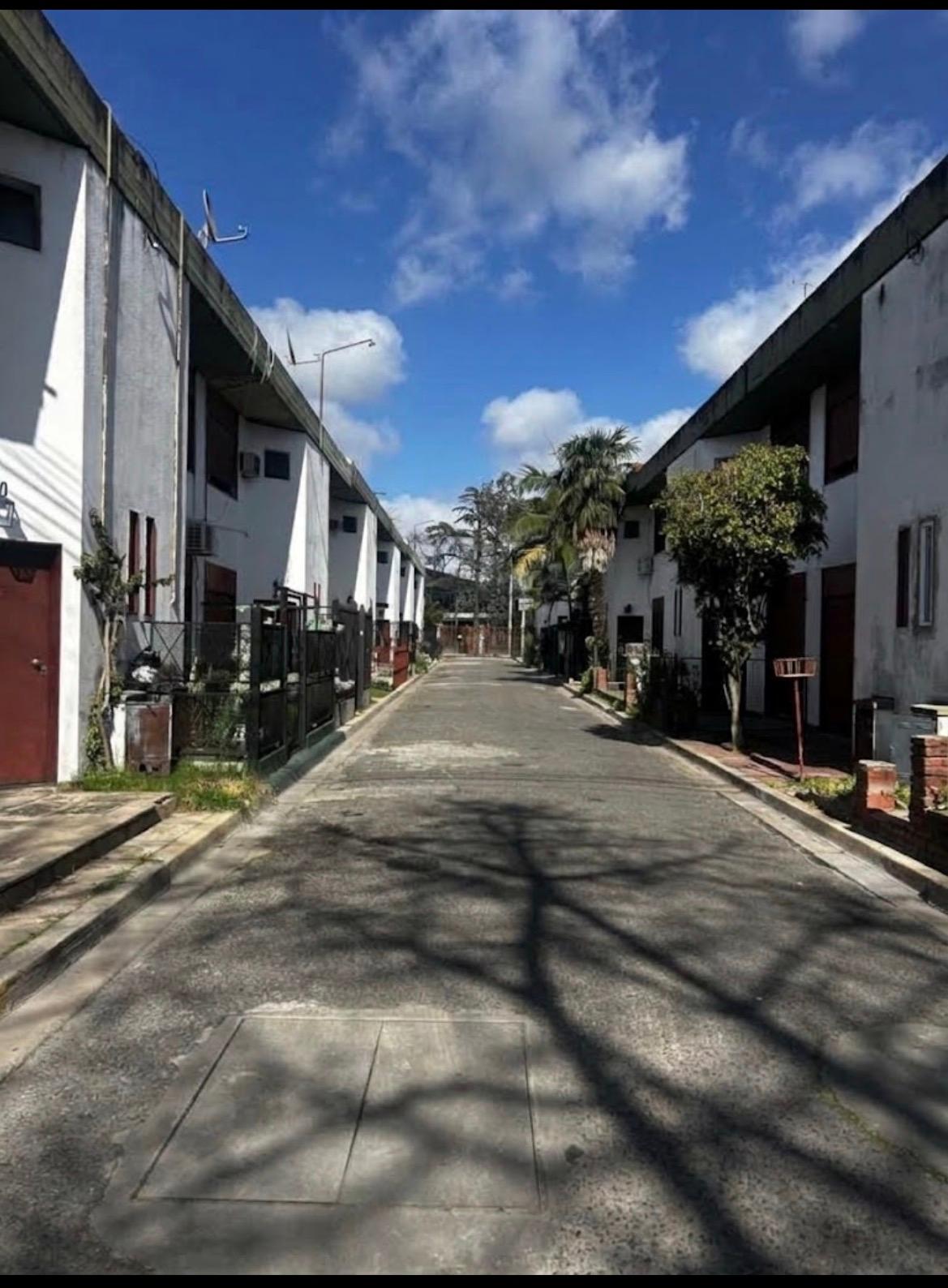 Duplex en venta 4 ambientes Barrio Cartero Hurlingham — foto 1