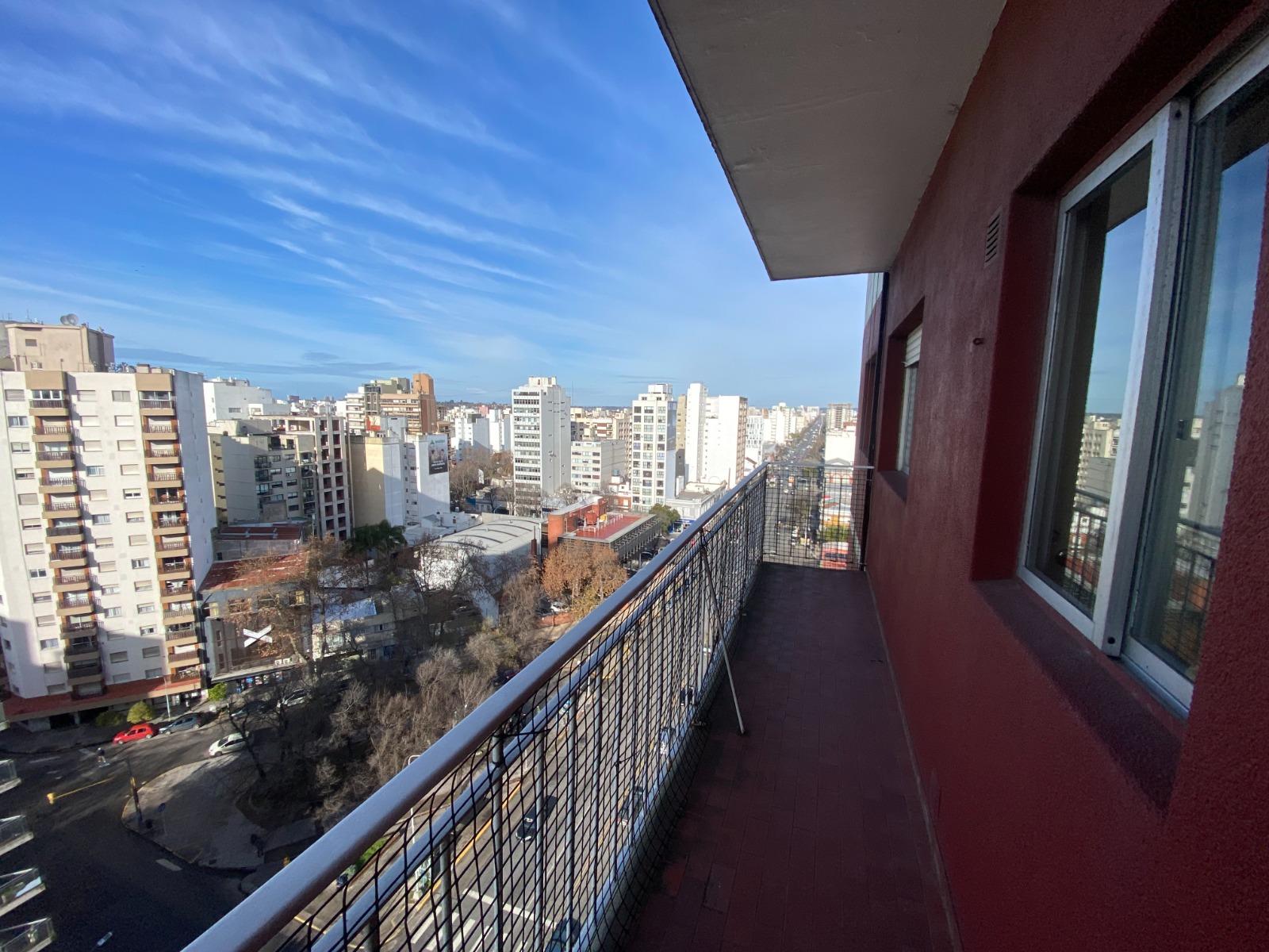 ALQUILER DEPTO 3 AMBIENTES AL FRENTE CENTRO — foto 1