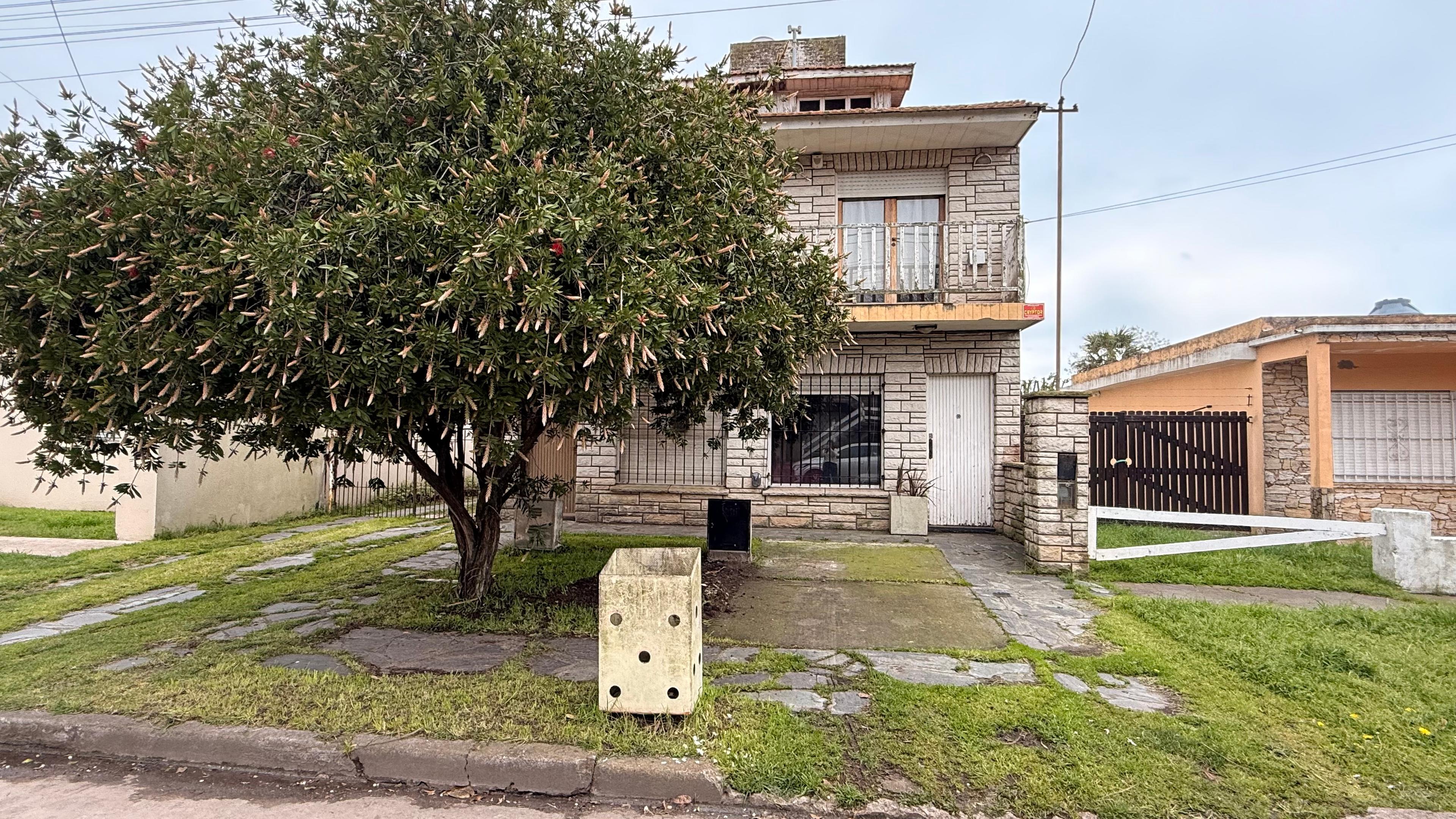 PH EN VENTA DE 3 AMBIENTES CON PATIO Y COCHERA | FARO NORTE — foto 1