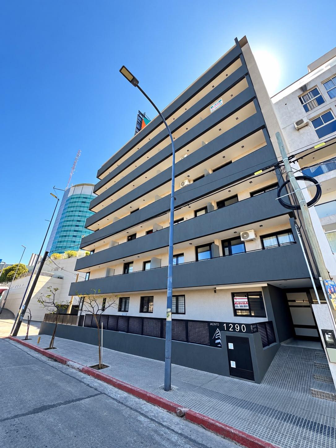 Venta 1 Dorm con balcón a mts del Nvo Centro Shopping — foto 1