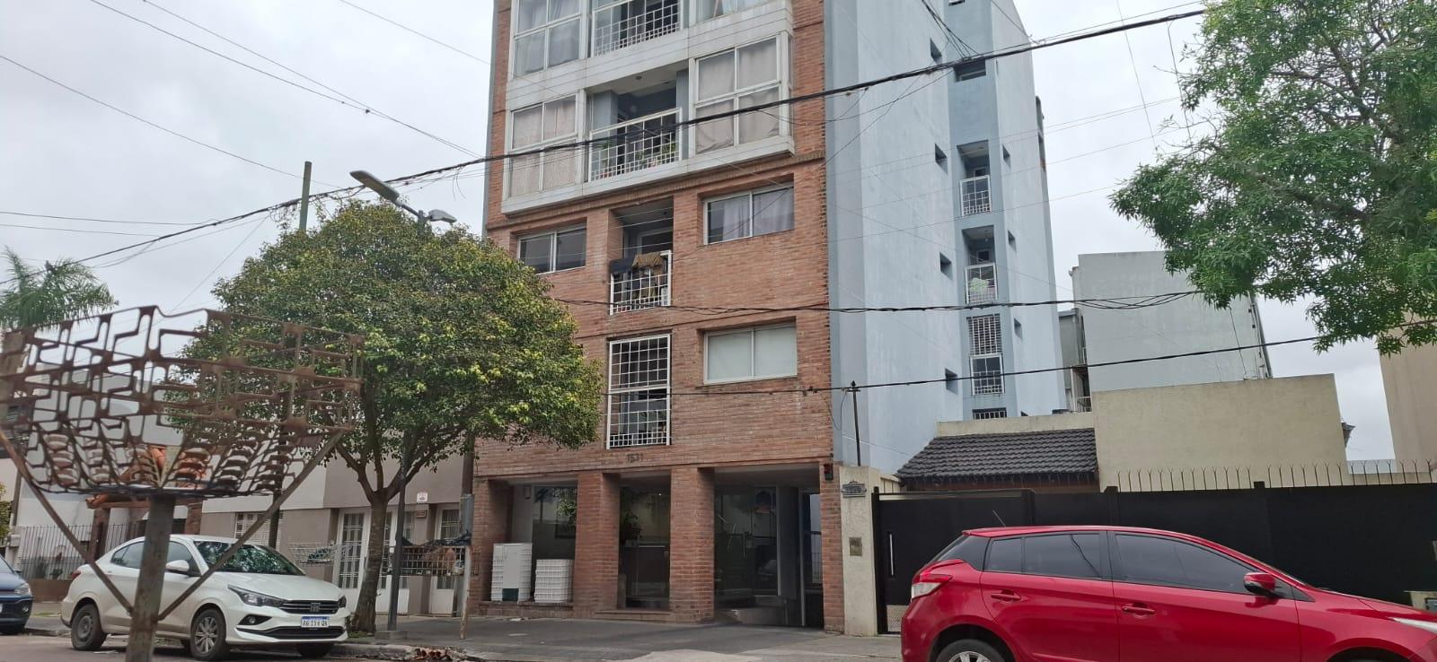 DEPARTAMENTO DE 2 AMBIENTES EN ALQUILER – CALLE 49 E/ 25 Y 26 — foto 1