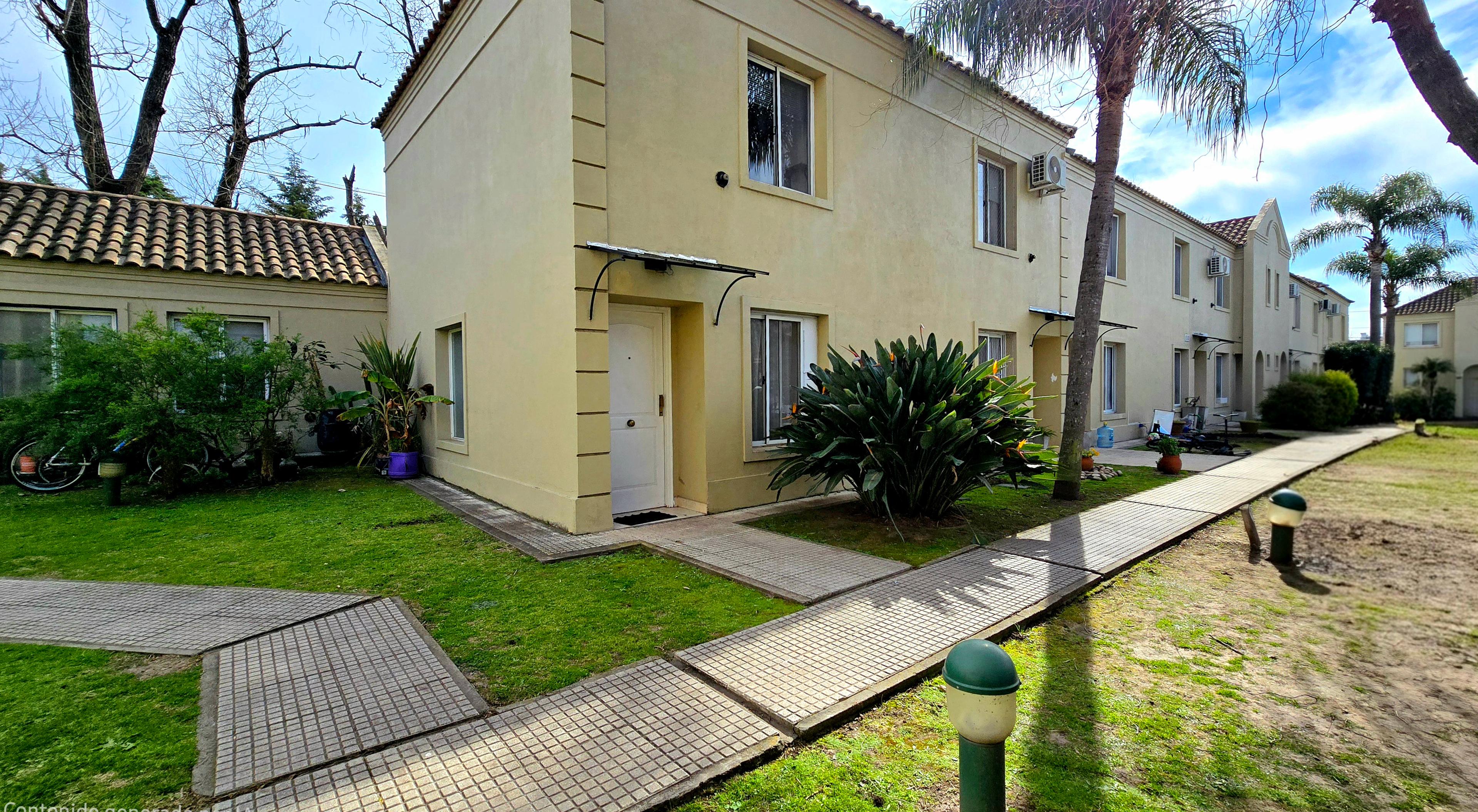 Casa Duplex en venta en pilar — foto 1