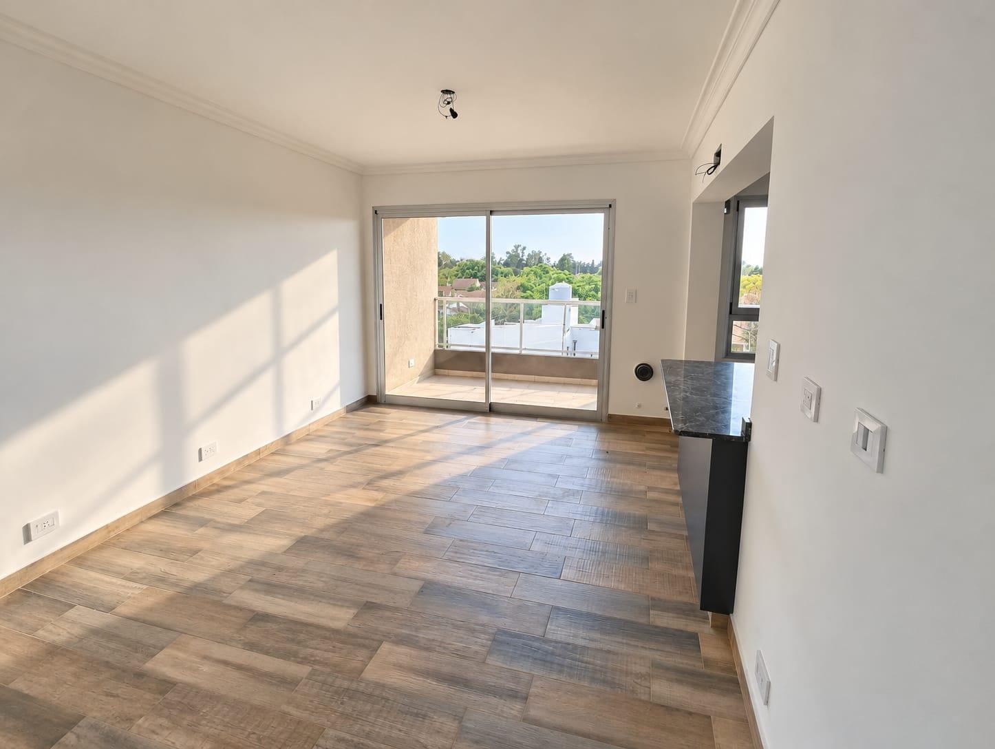 Departamento 3 ambientes al frente 83,5 m² de esquina, con caldera y cochera Ituzaingó Sur — foto 1