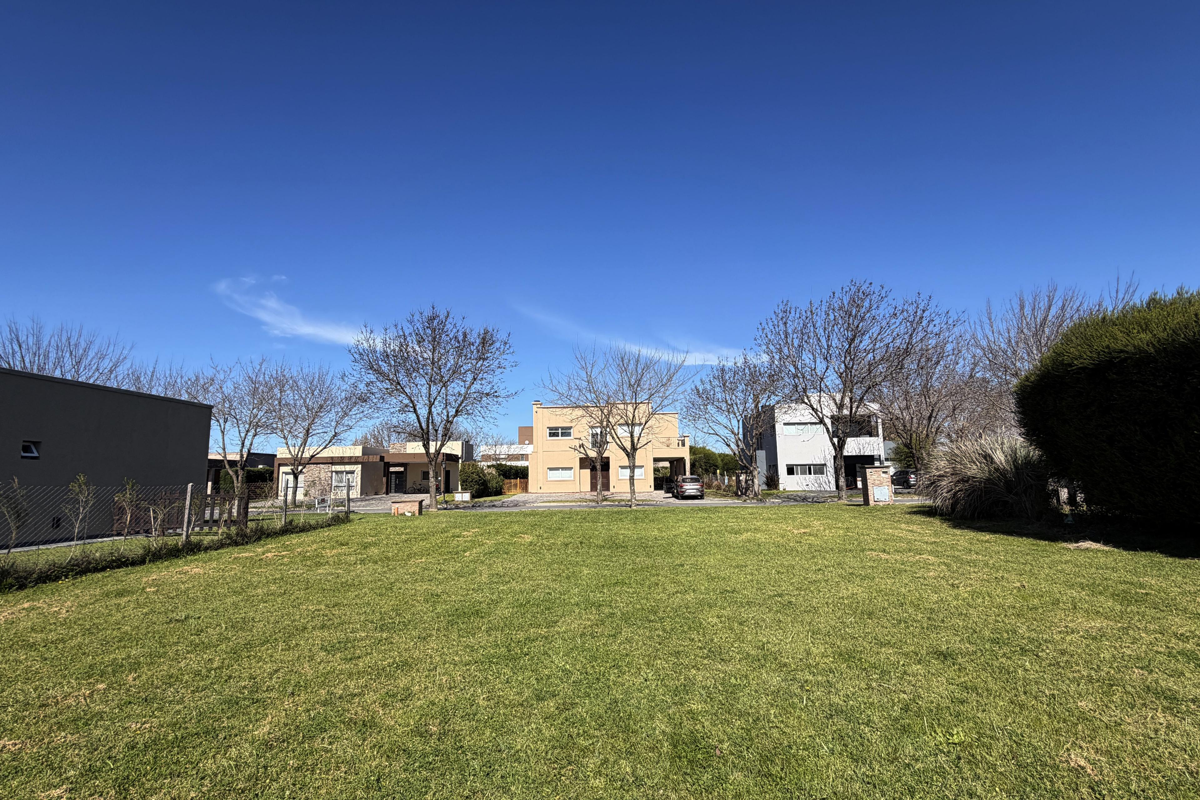 Lote 700m2 en Barrancas De Iraola, Hudson - Venta — foto 1