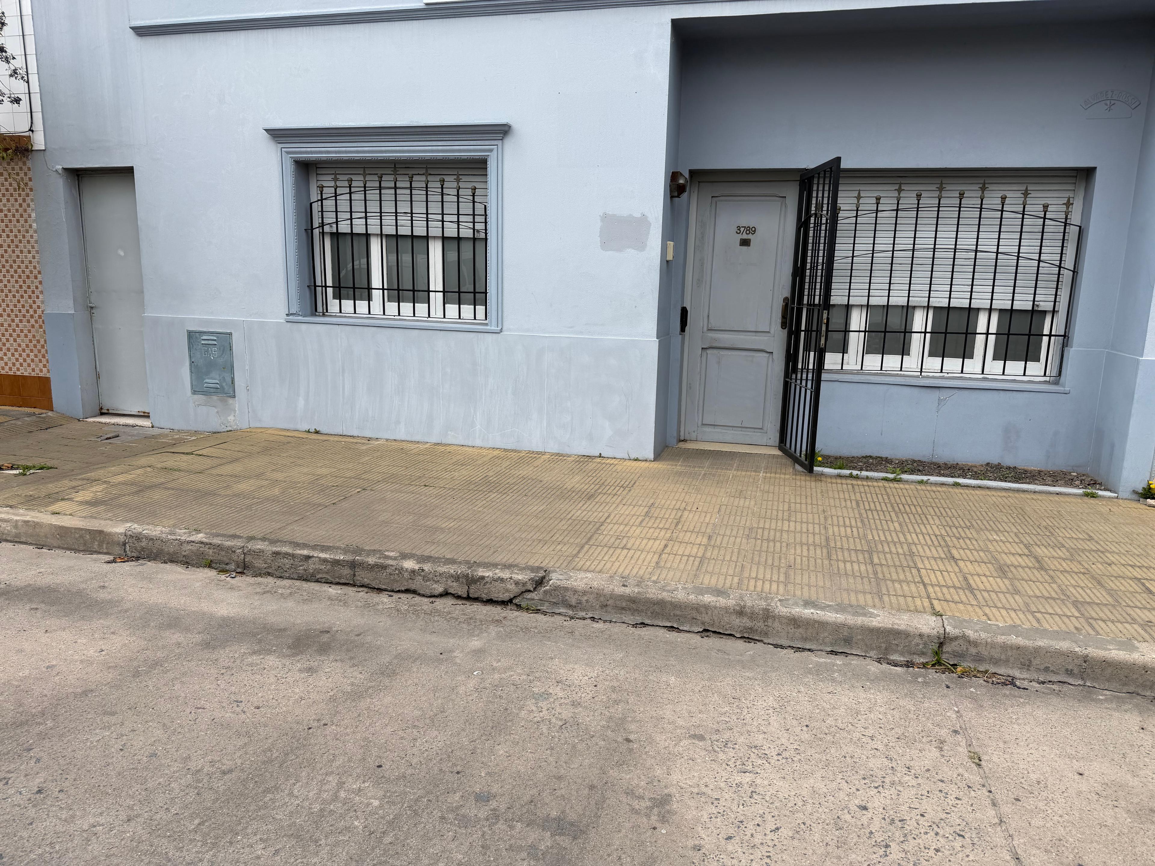 10 e/ 159 y 160. Casa en venta 2 dormitorios, Berisso. (Apto Banco) — foto 1