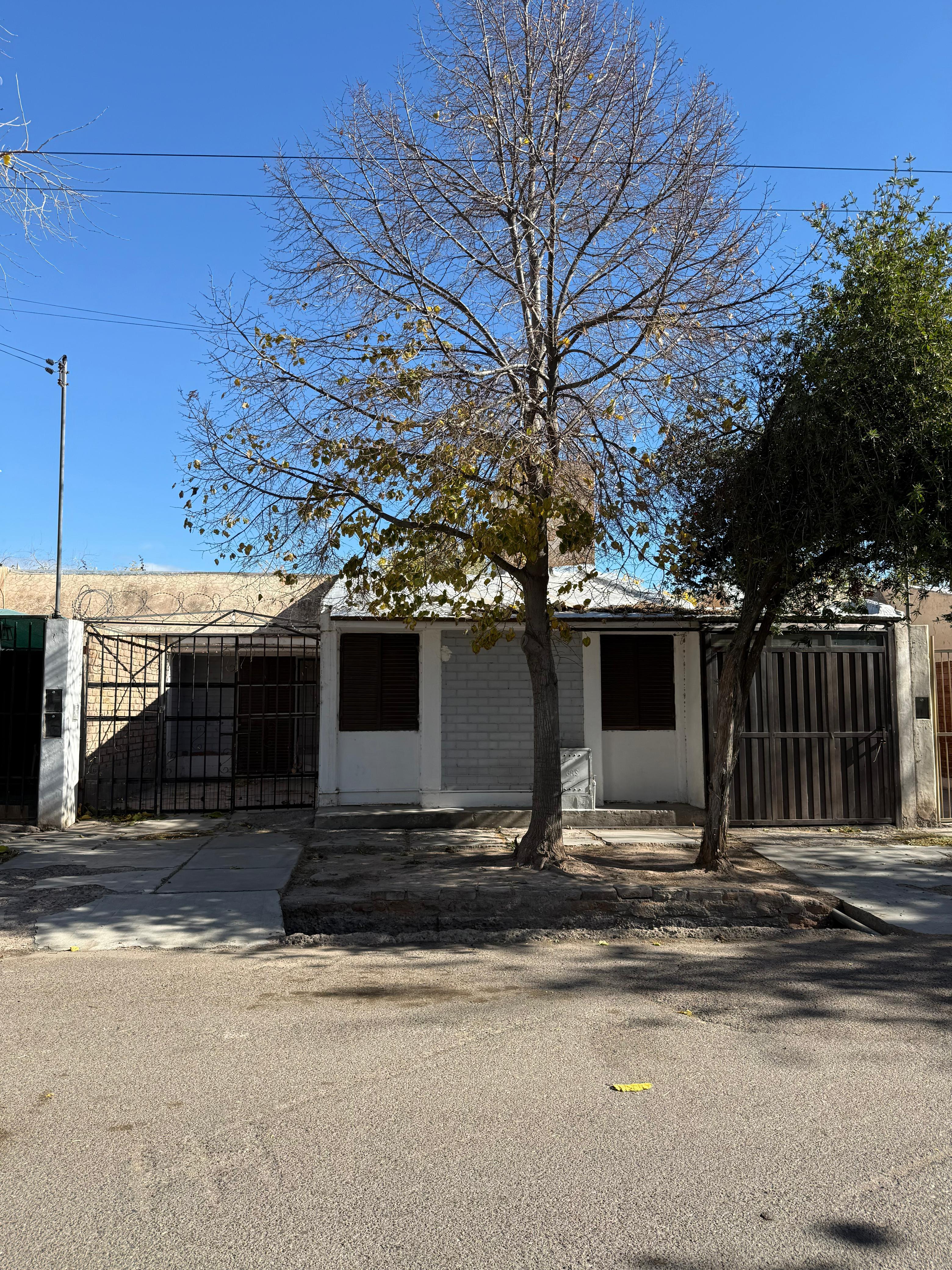 CASA EN VENTA EN GODOY CRUZ — foto 1