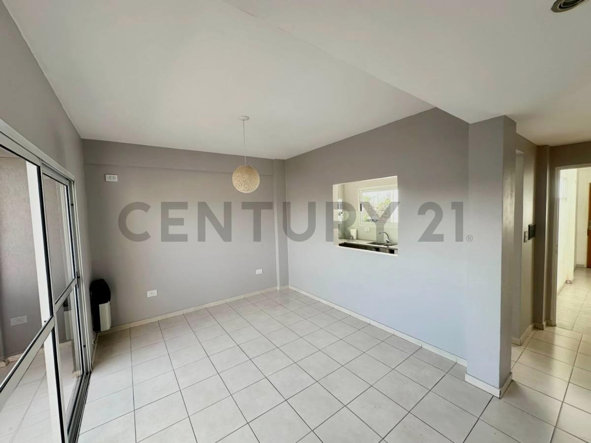 25 e/ 34 y 35 - Departamento de 1 dormitorio con cochera y balcón. — foto 1