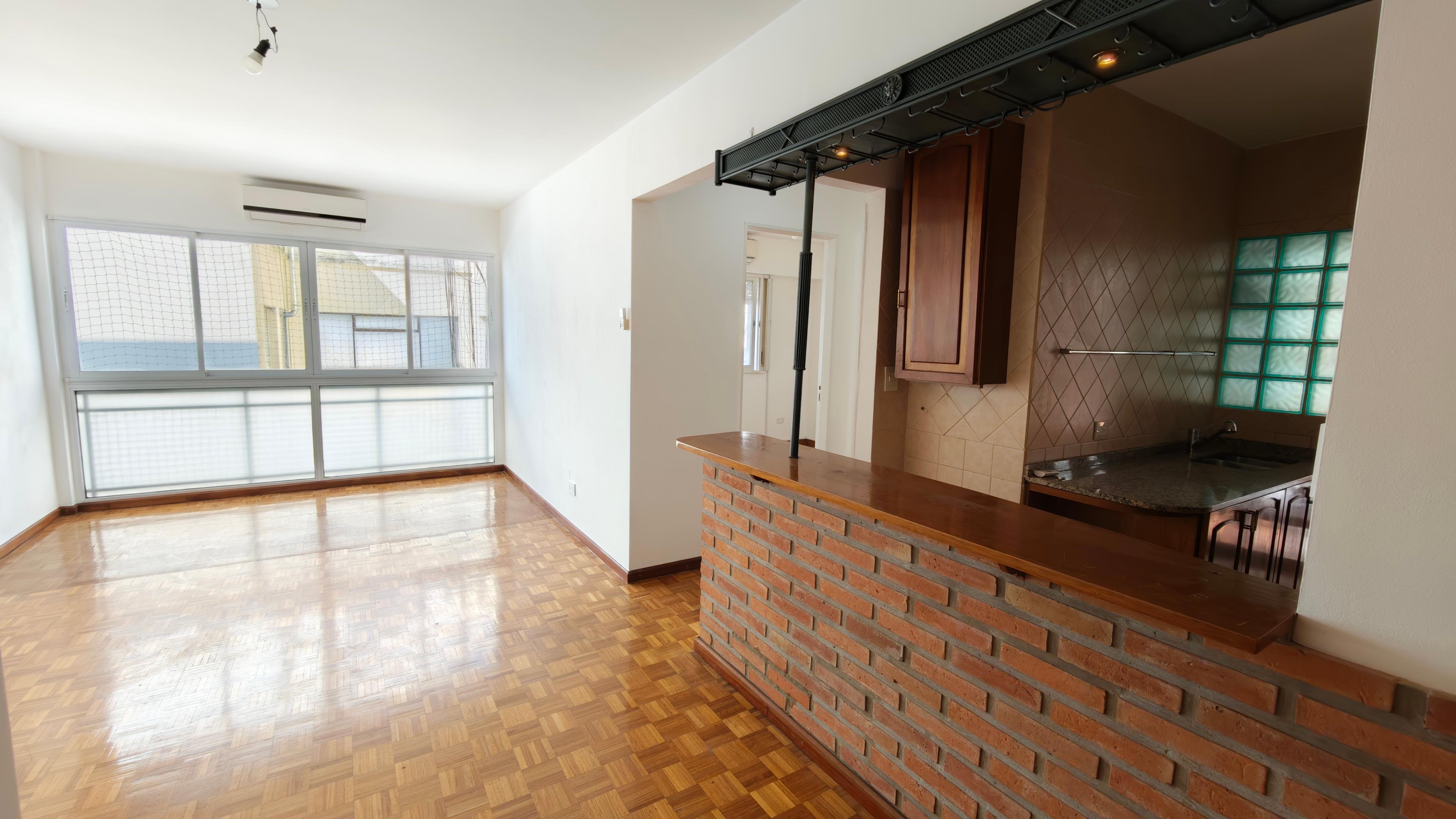 VENTA 2 AMBIENTES FLORESTA LUMINOSO PISO ALTO — foto 1