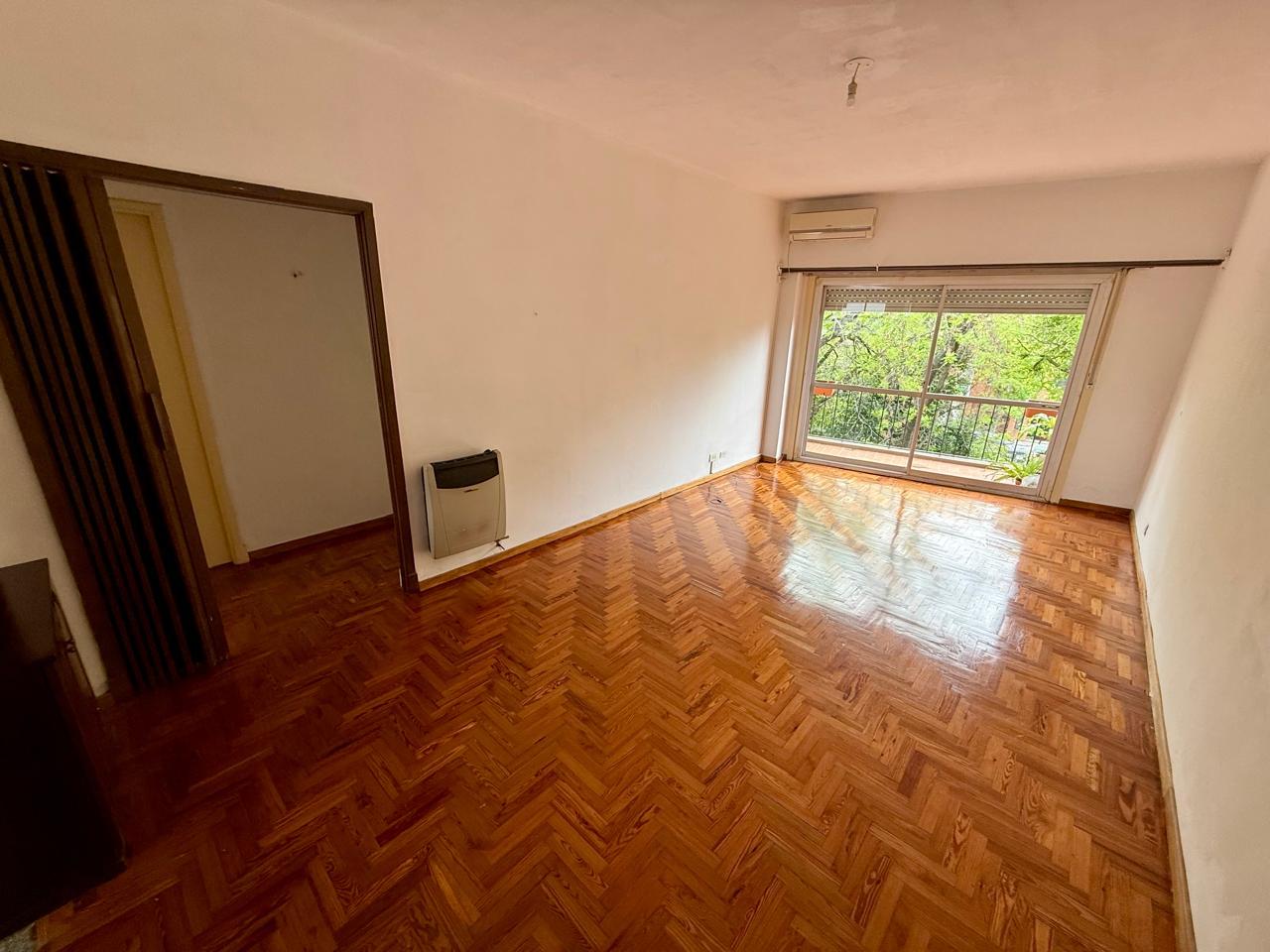 DEPARTAMENTO 3 AMBIENTES EN ALQUILER CON BALCÓN CORRIDO — foto 1